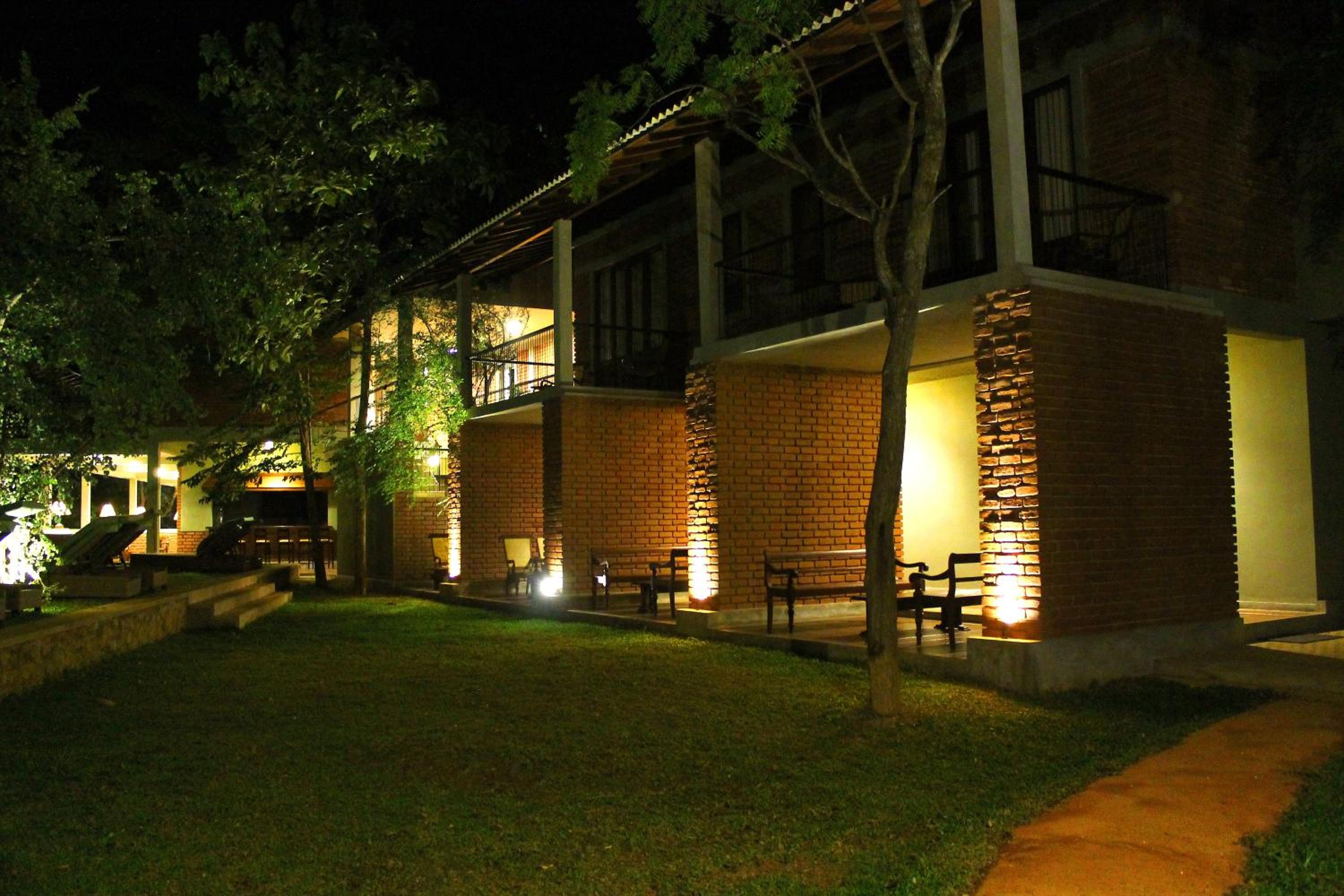 Ehalagala Lake Resort