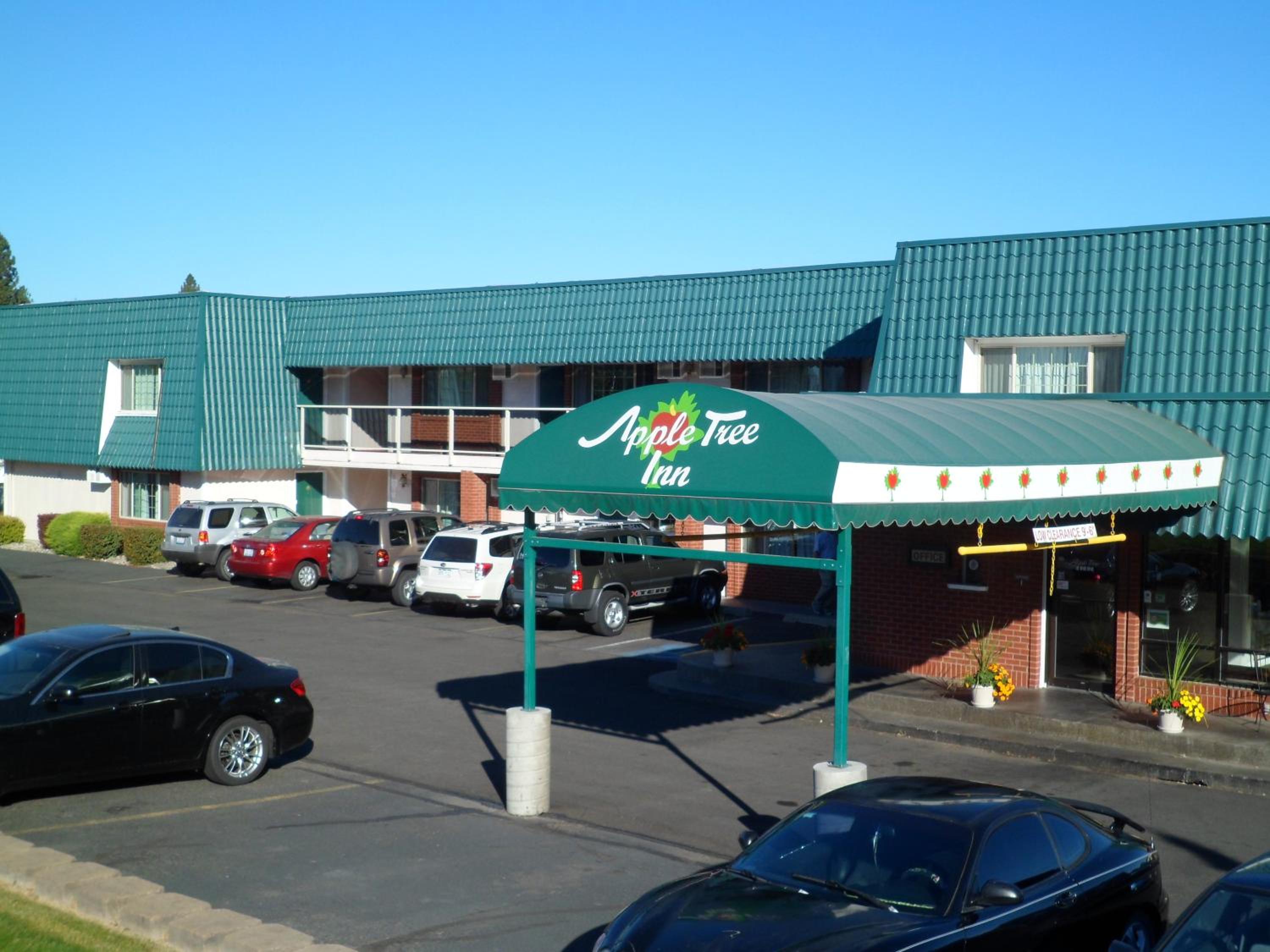 Hotel Apple Tree Inn - Image 1