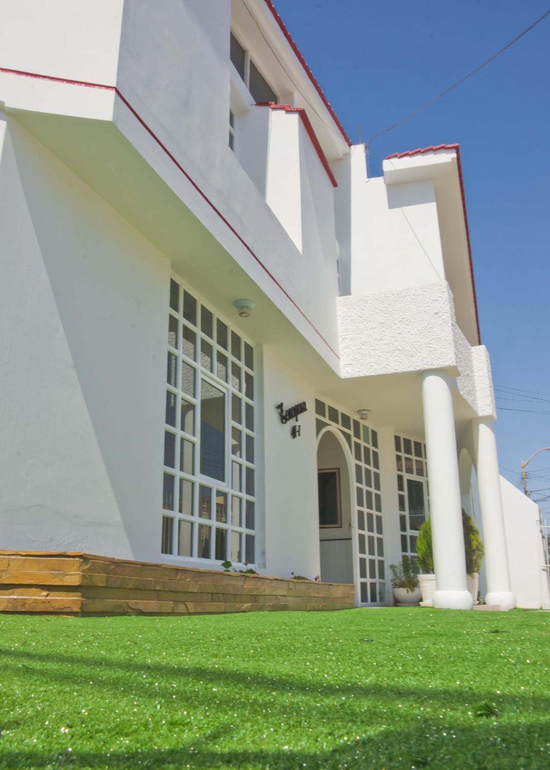 Le Prince Apart Tacna view 2