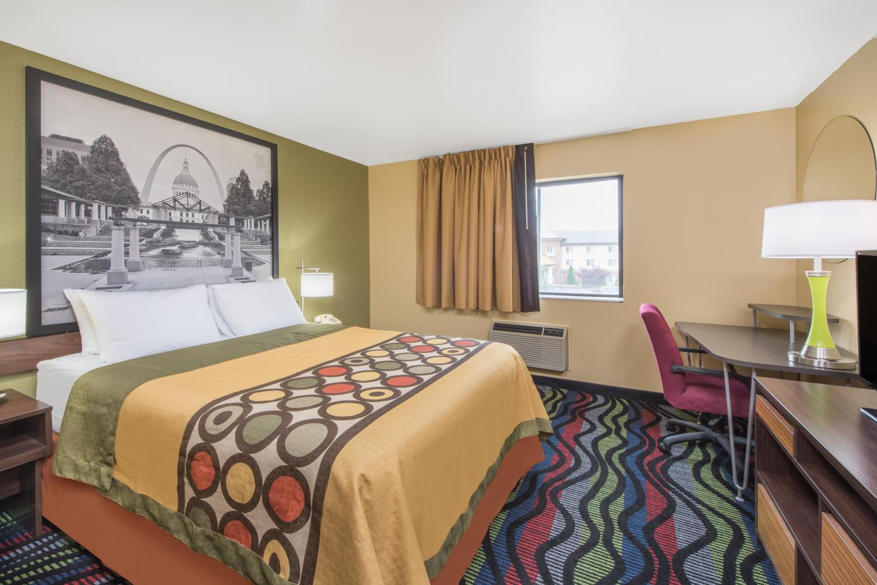 Farmington Vacations - Super 8 by Wyndham Farmington - Property Image 15