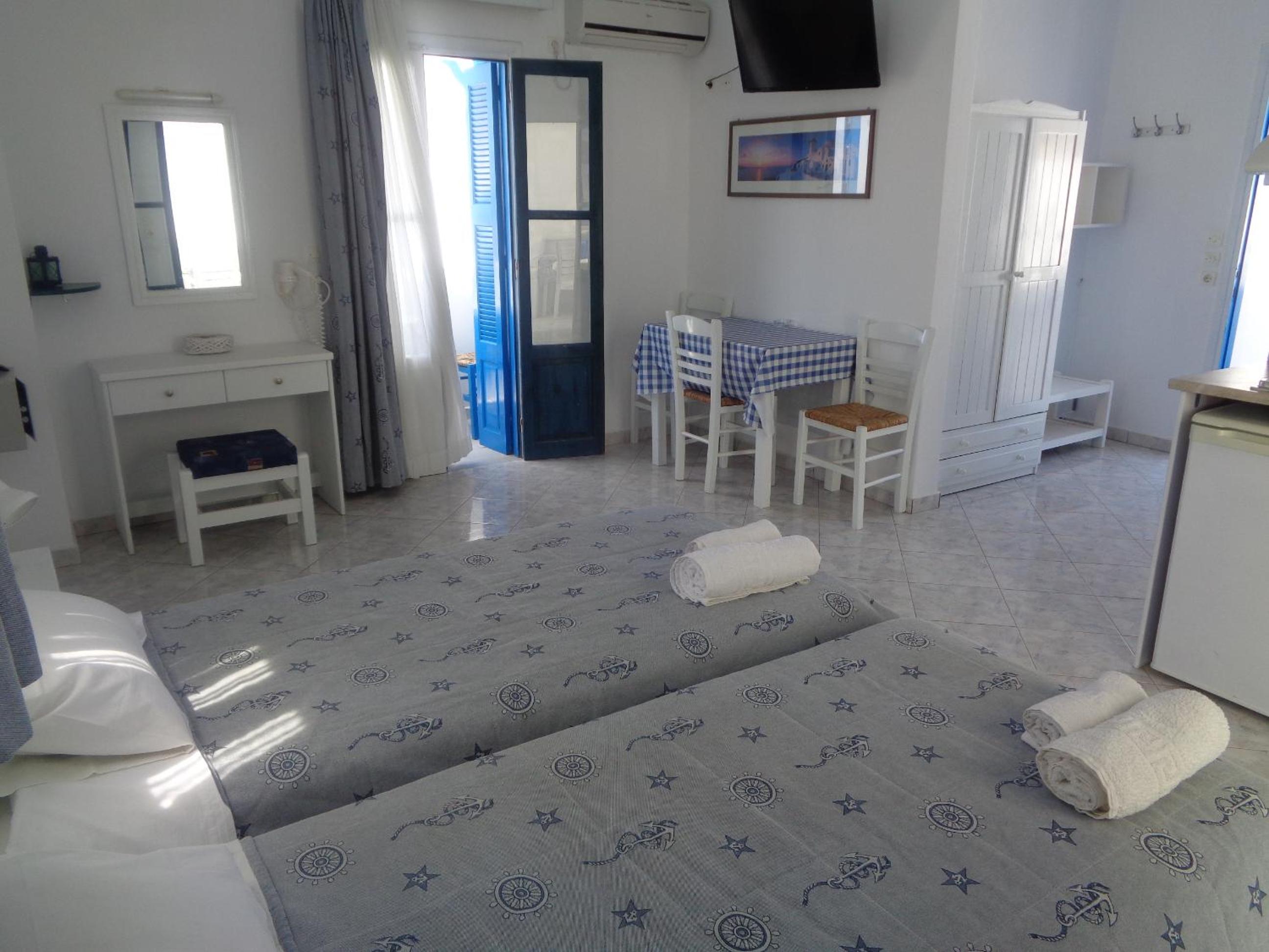 Blue and White Studios & Apartments