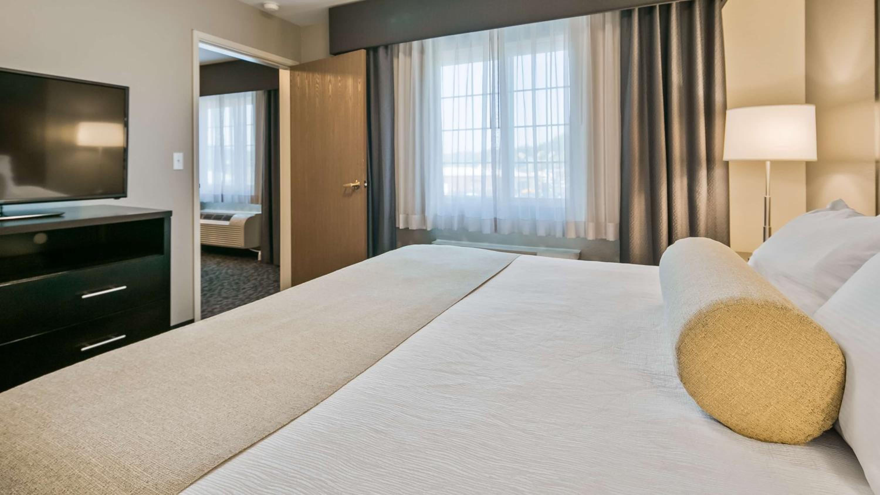 Aberdeen Vacations - Best Western Plus Aberdeen - Property Image 1