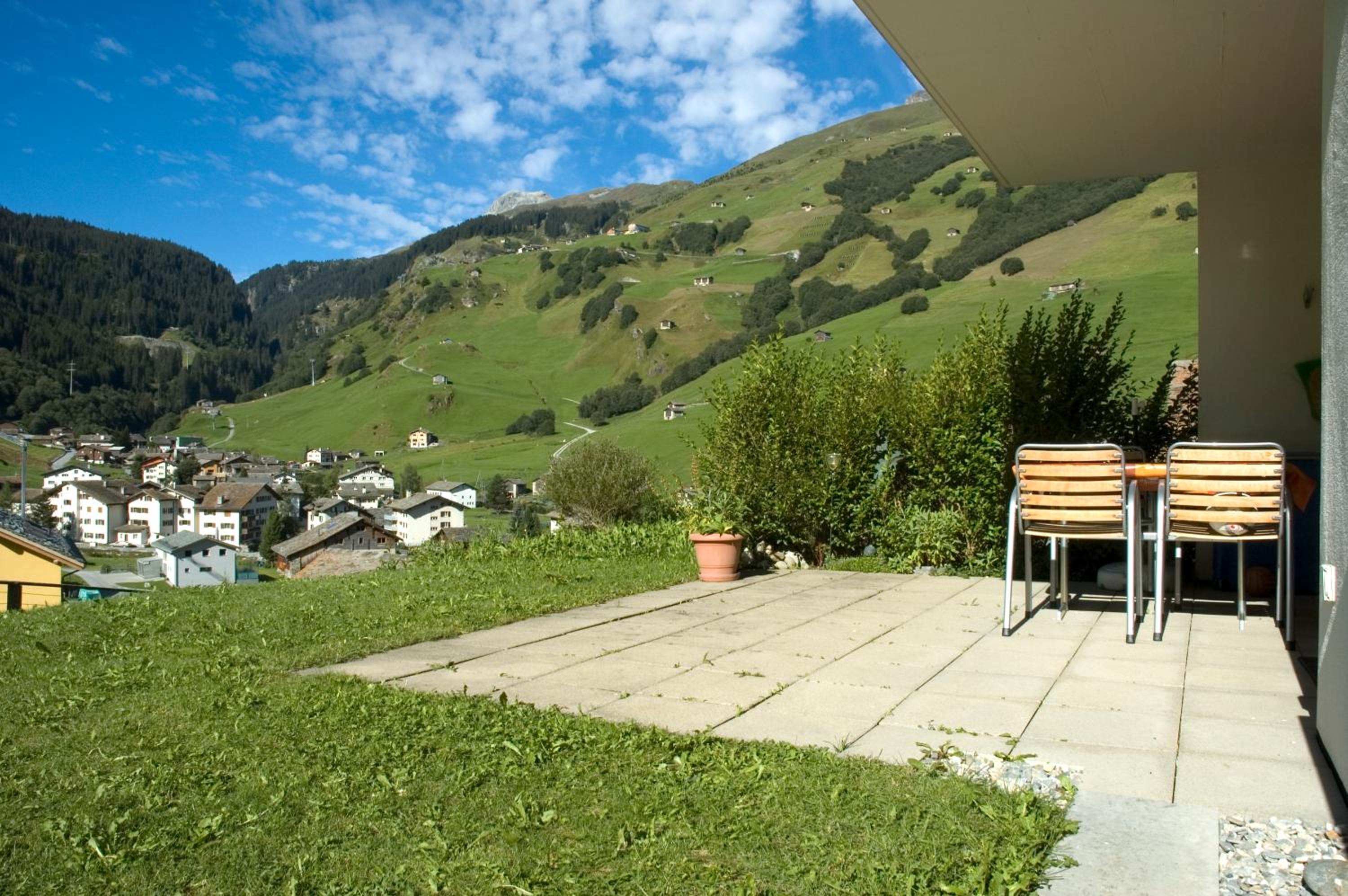 Photo 12
