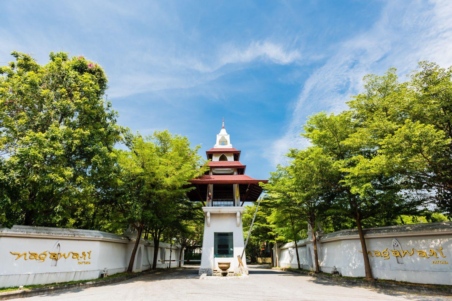 Nagawari Art Maldives BBQ Pattaya Villa