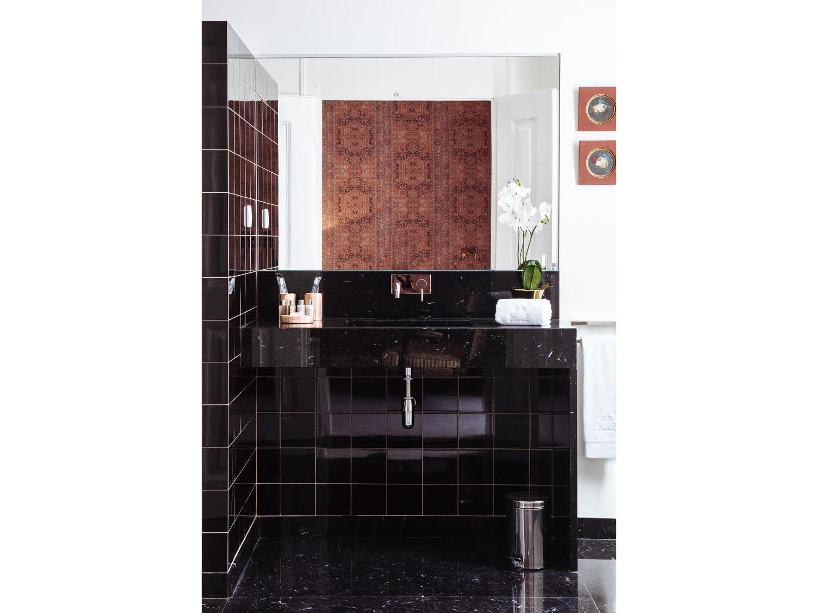 Dear Lisbon - Gallery House
