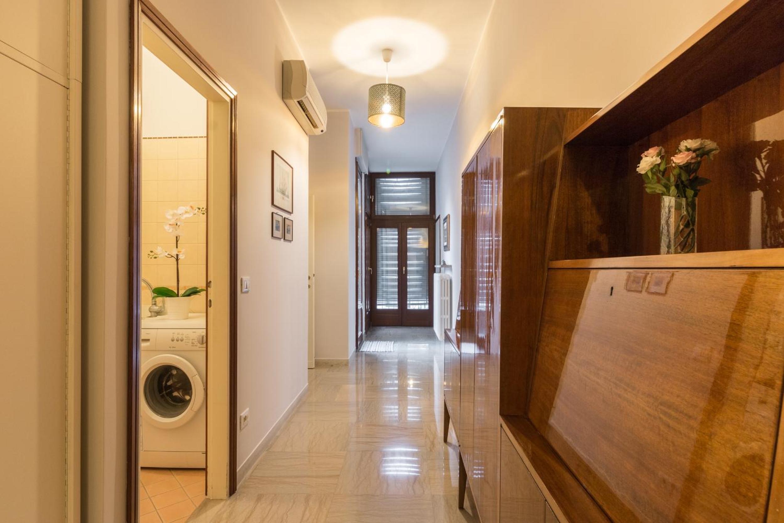 Rialto Bridge Big apt with Lift by LionHost photo 5