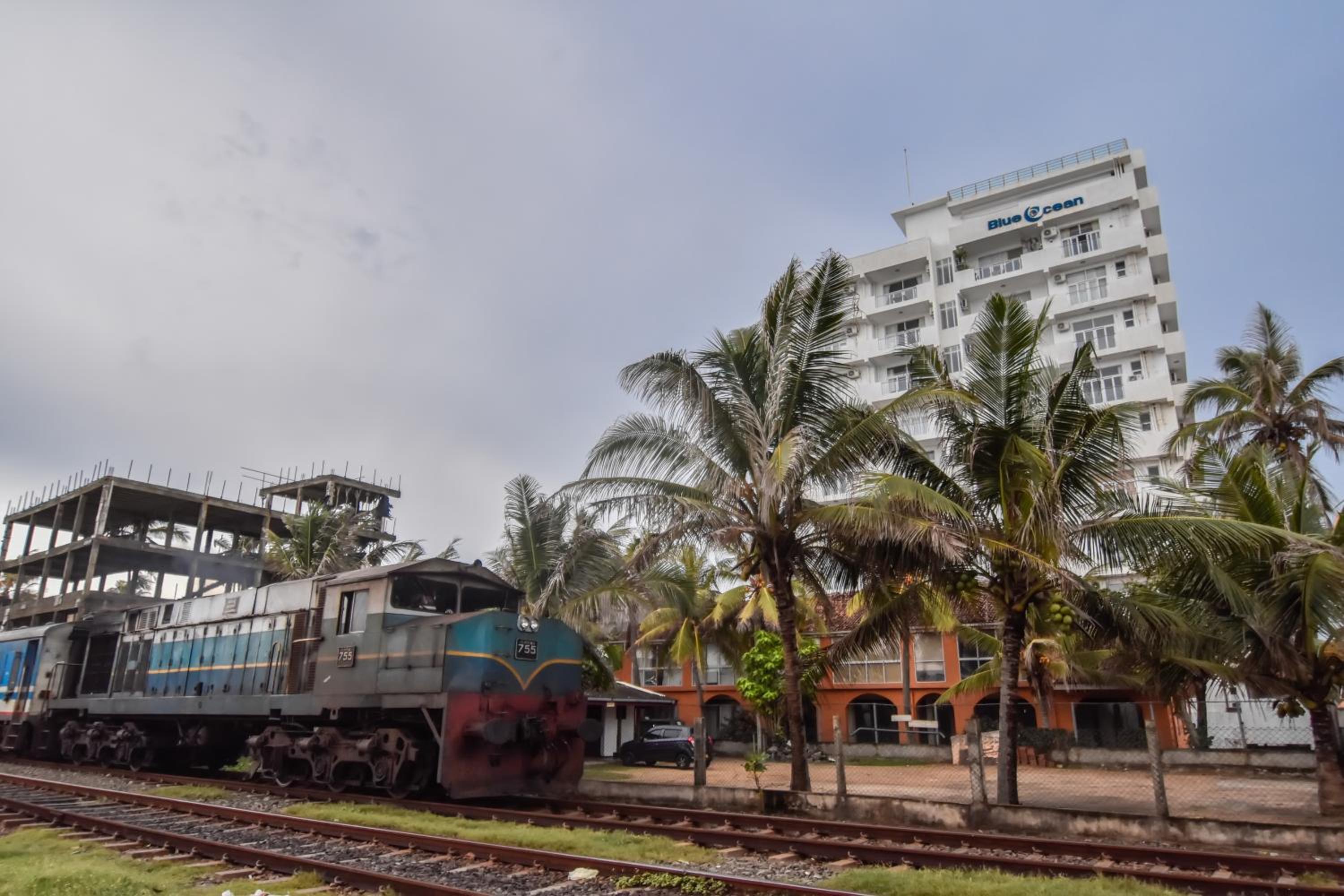 Hotel Sea View Fully Furnished 2BR Luxury Apartment - Image 1