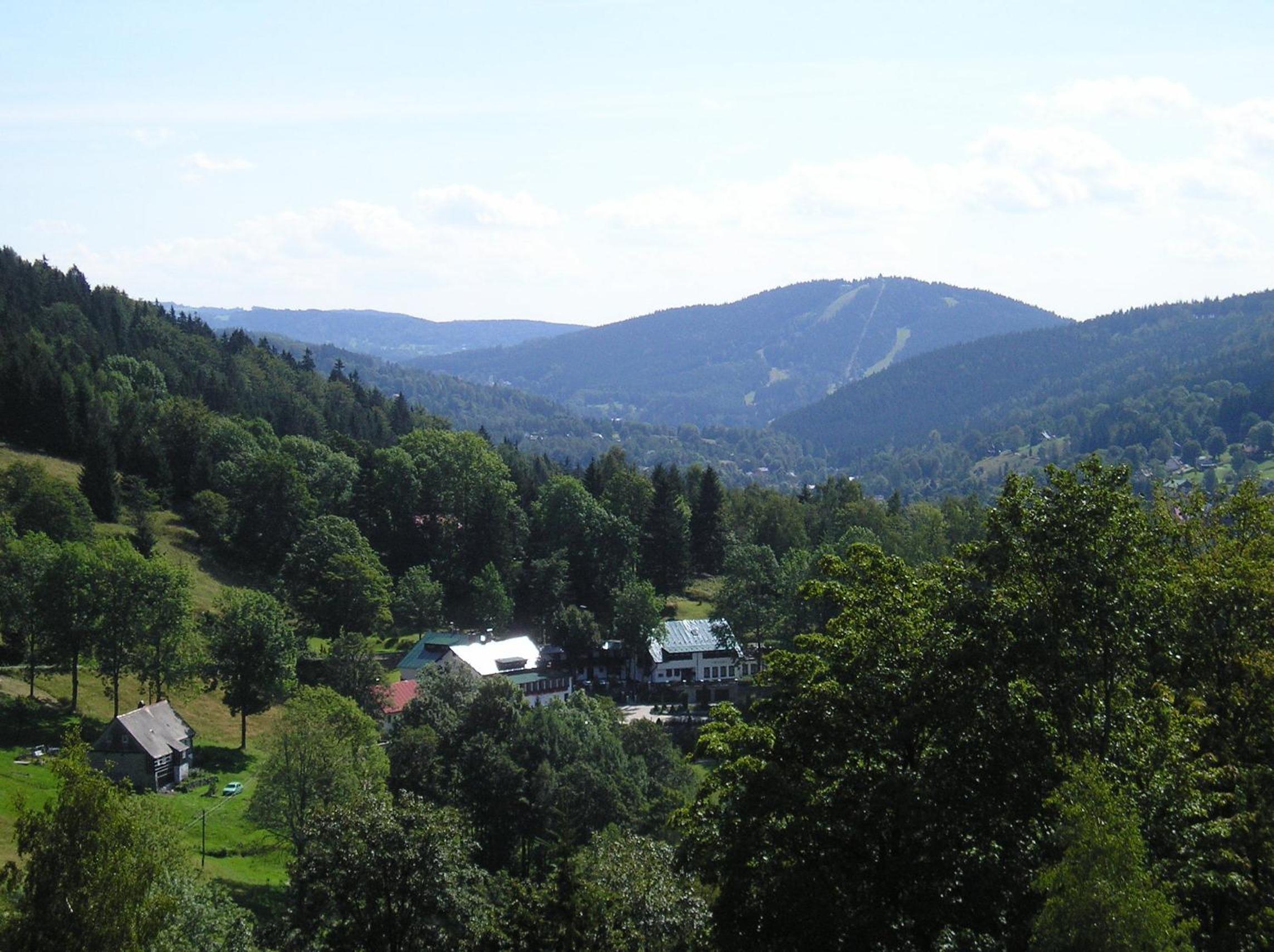 Hotel v Nebi