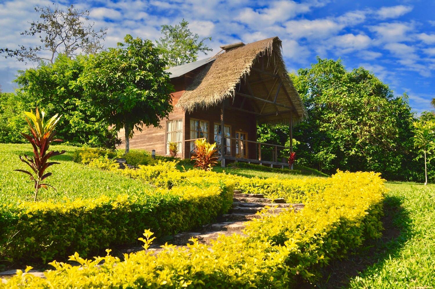 Sauce Lodge - Laguna Azul
