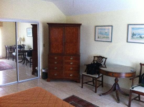 Bermuda Vacations - Fourways Inn - Property Image 4