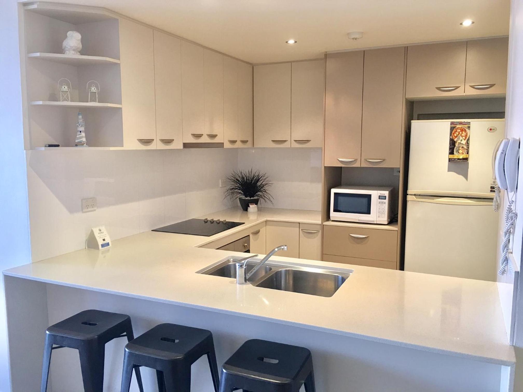 Breakers North Absolute Beachfront Apartments - Official