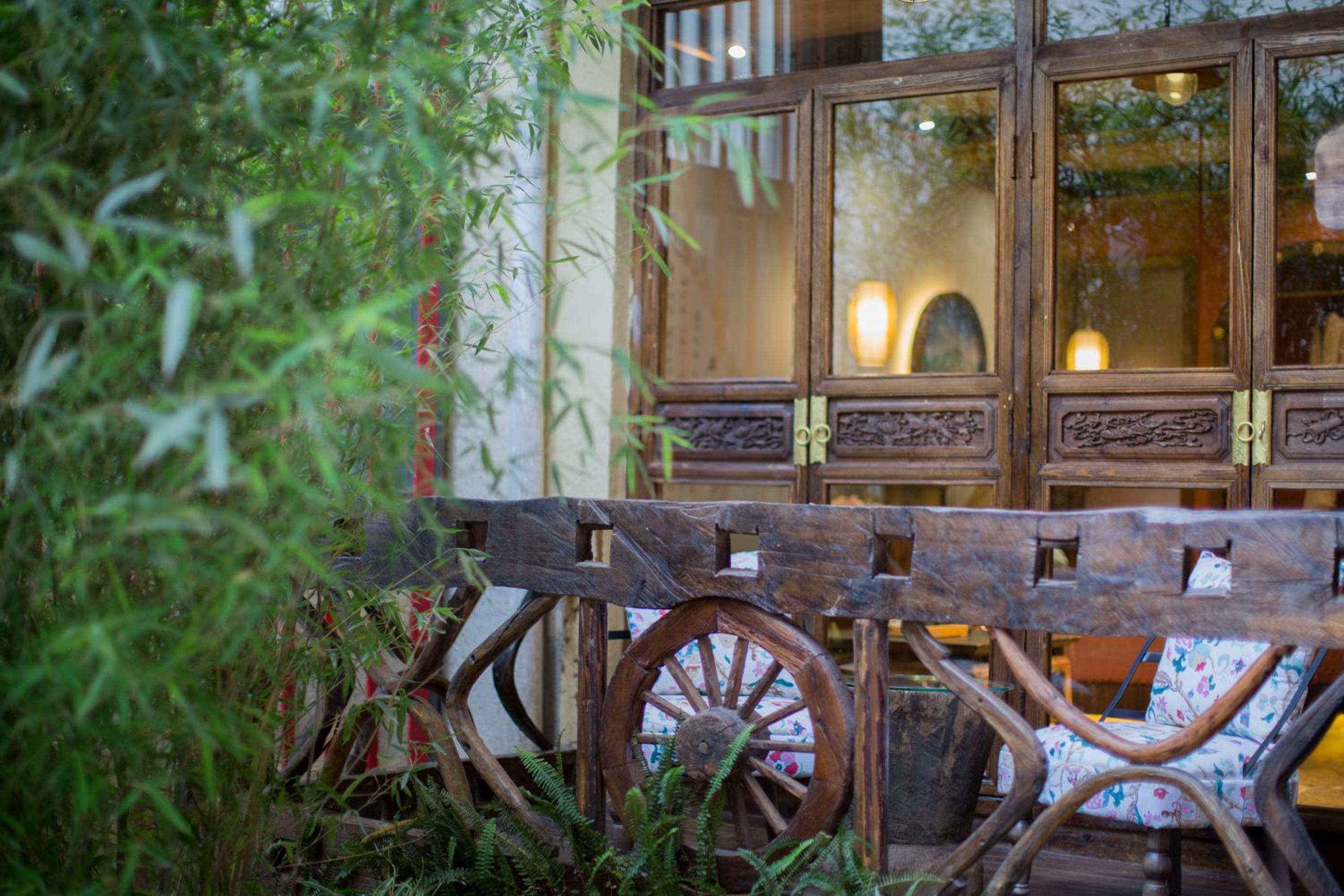 Old Story Inn Lijiang Old Town