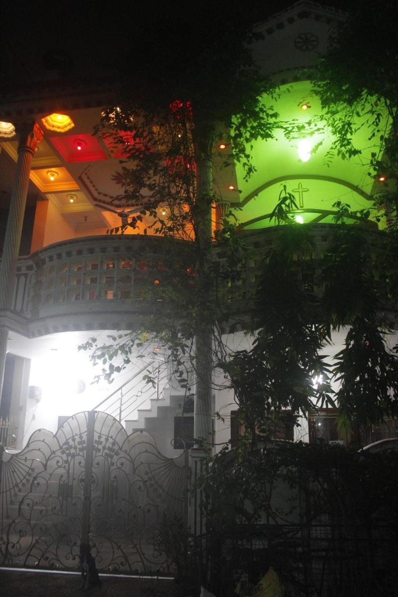 Thomas Home Stay