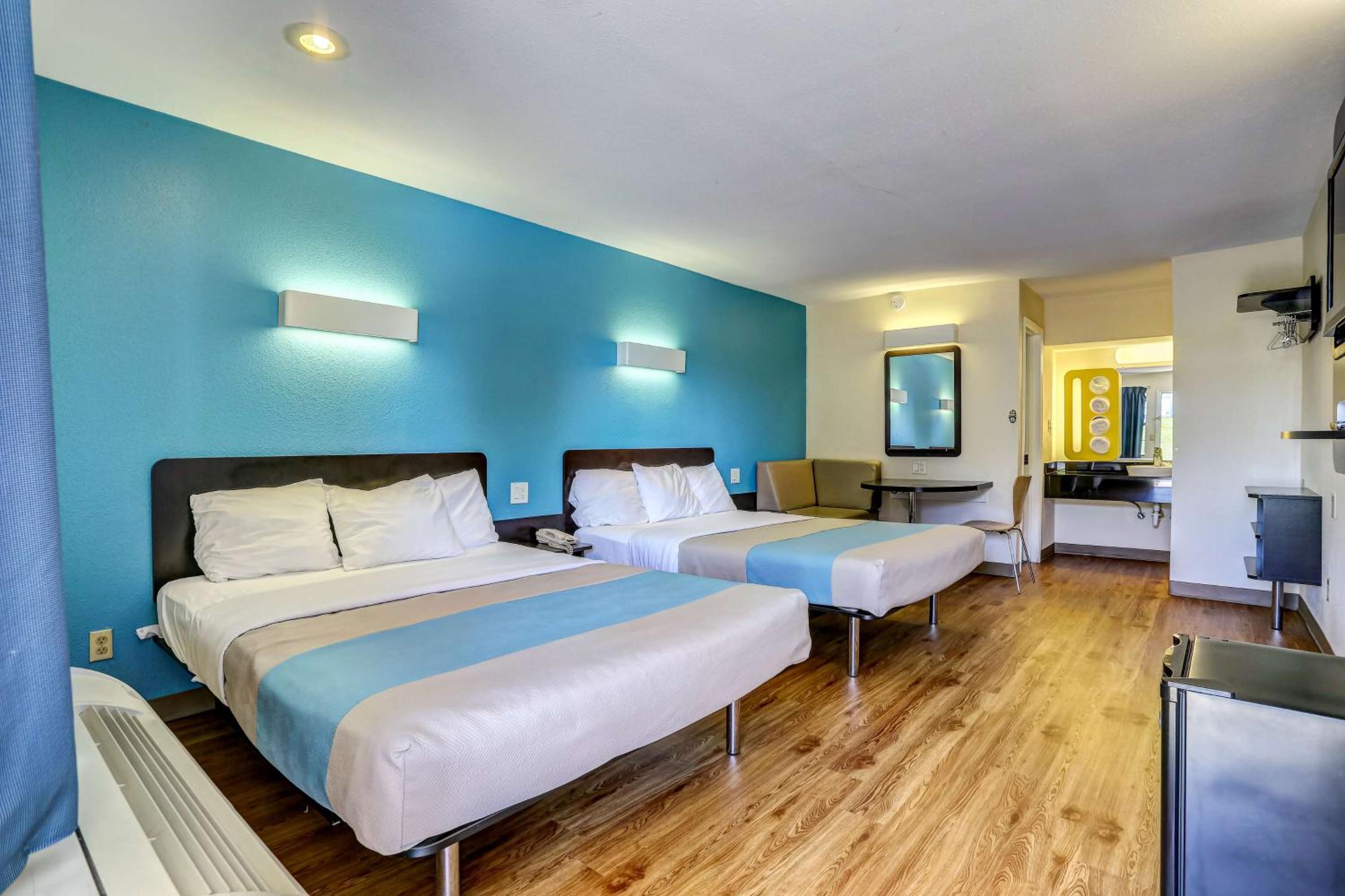 Dickson Vacations - Motel 6-Dickson, TN - Property Image 5