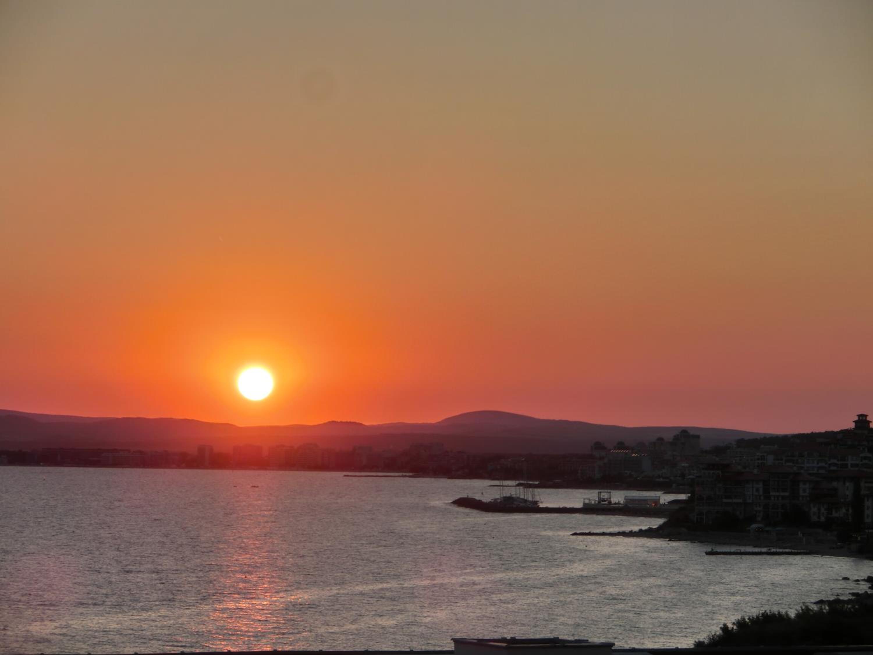 Sea View Crown apartment on complex with pools and beach, Sveti Vlas