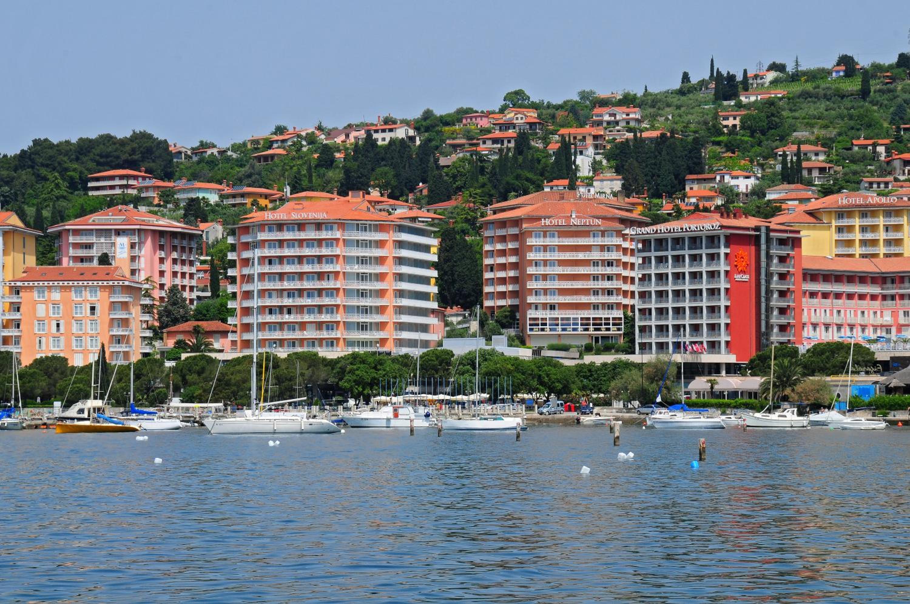 Floating Sea House KAHNE Portorož
