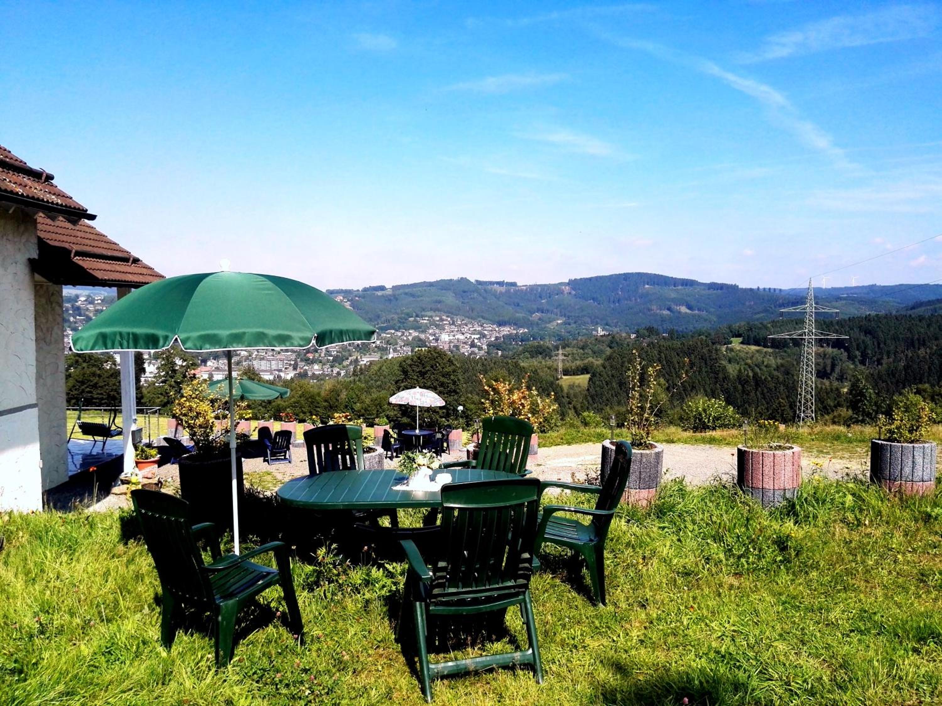 5 Ferienwohnungen nähe Badesee mit Bergblick