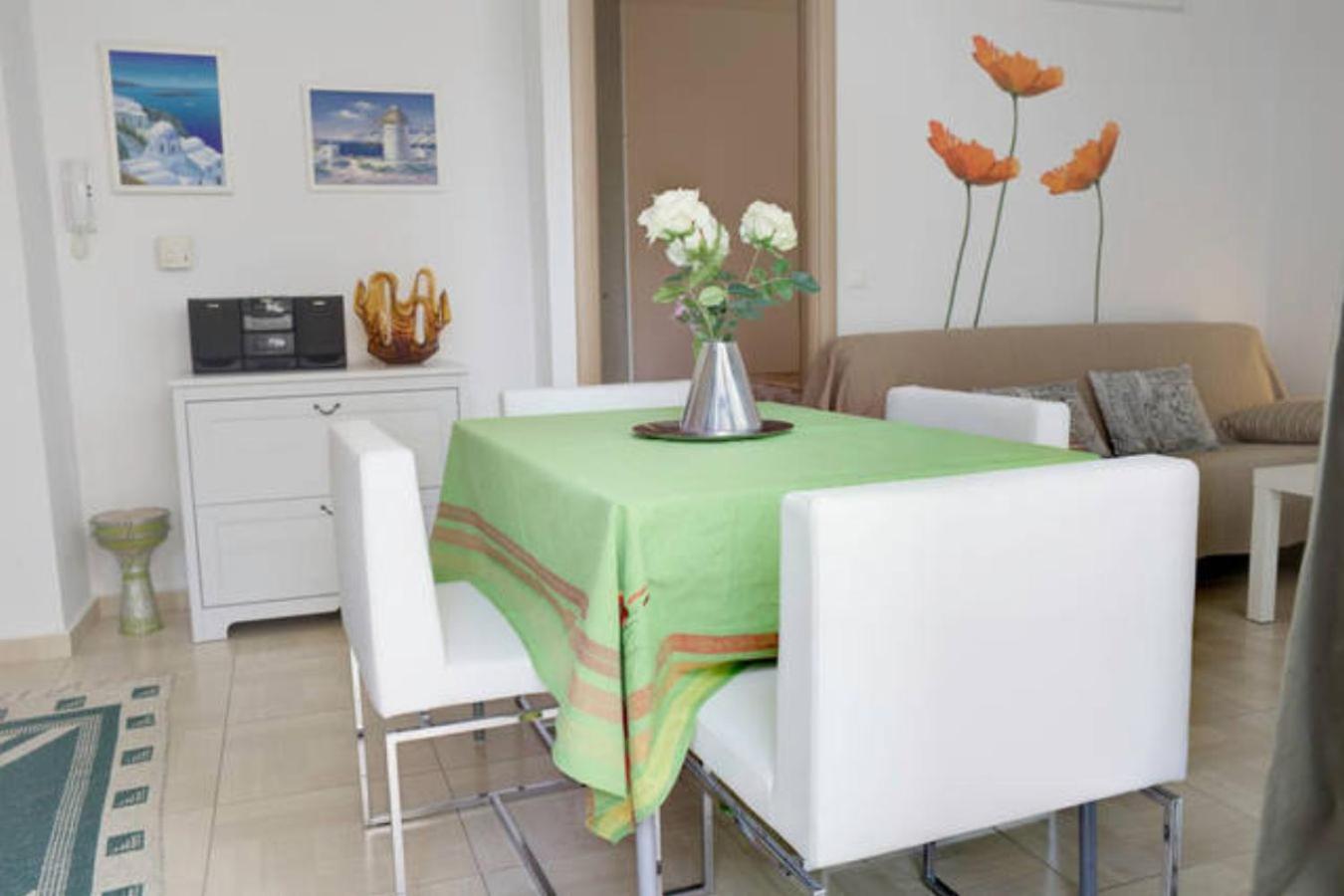 Thelma's Apartment photo 5