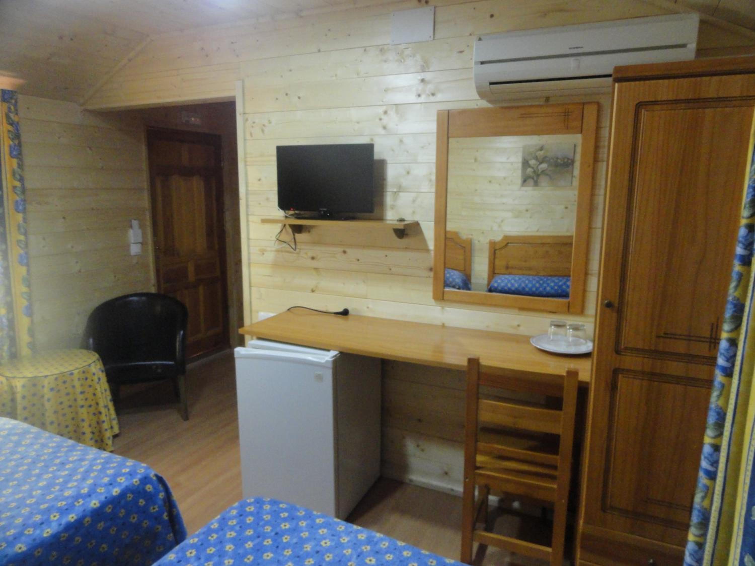 Hostal Gran Avenida photo 3