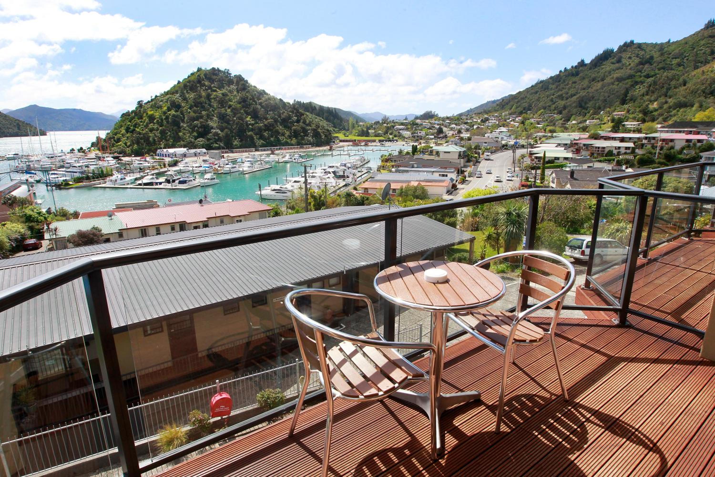 Harbour View Motel