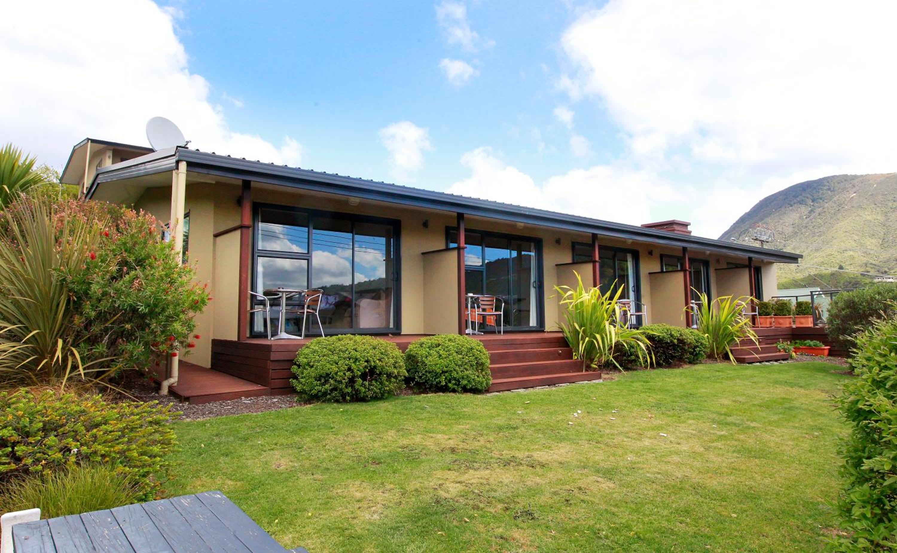 Harbour View Motel