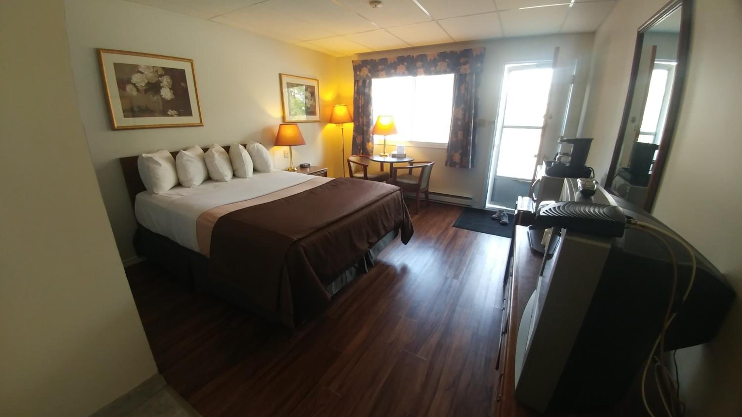 Northlander Motel view 3