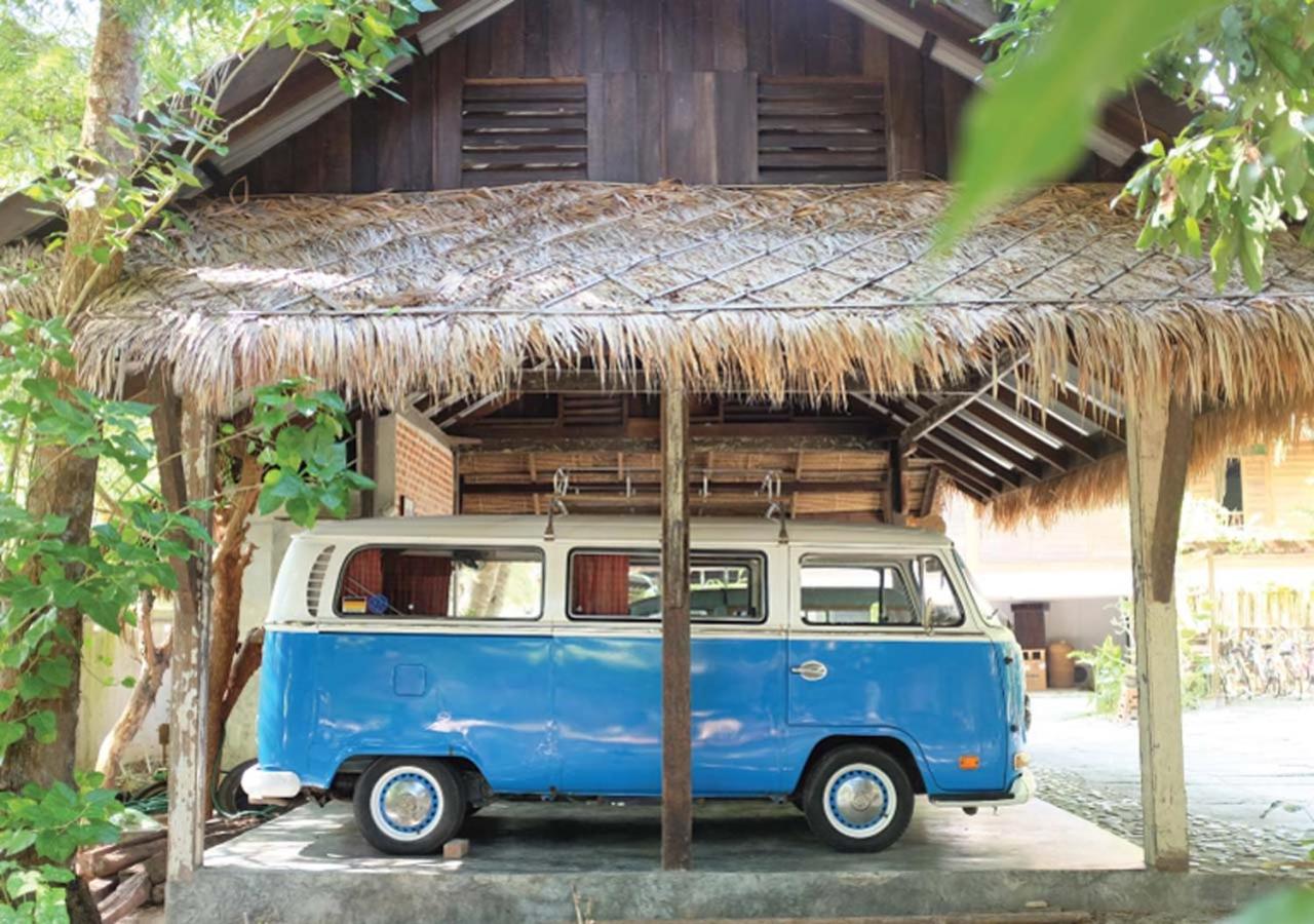Panji Panji Tropical Wooden Home