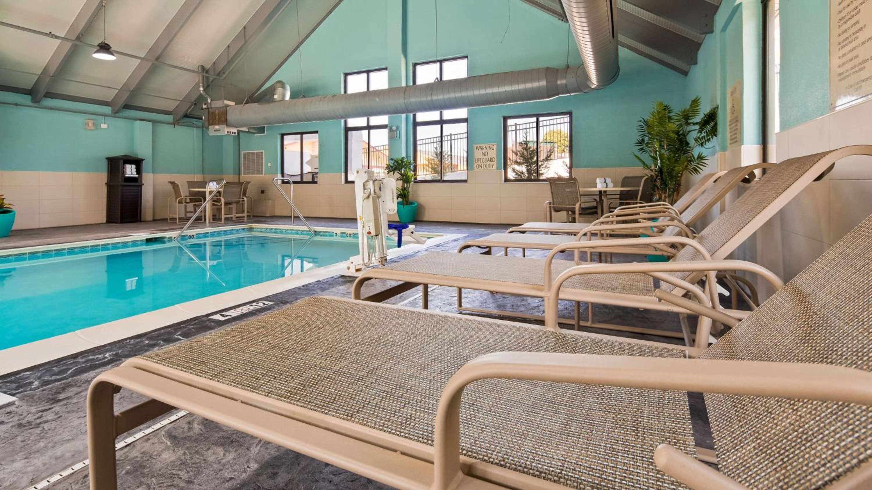 Morehead Vacations - Best Western Eagles Inn - Property Image 12