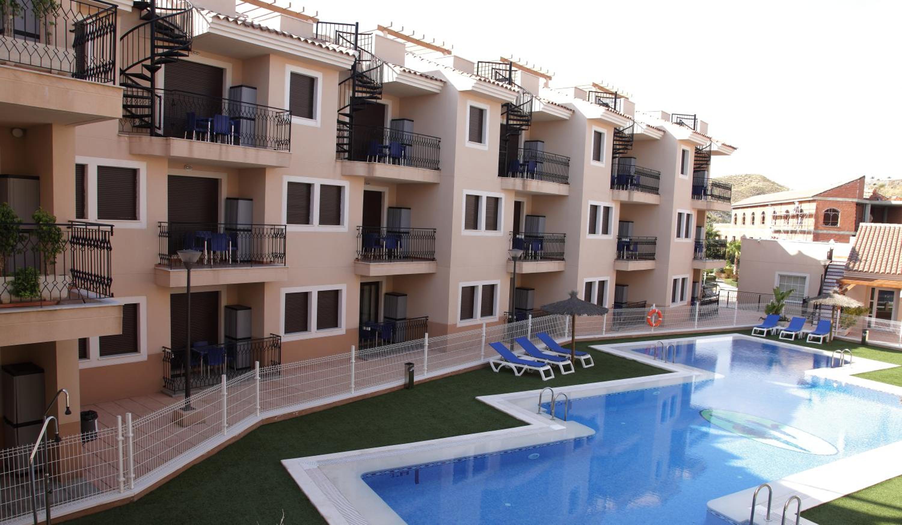 Apartamentos Turisticos Aguilas de los Collados