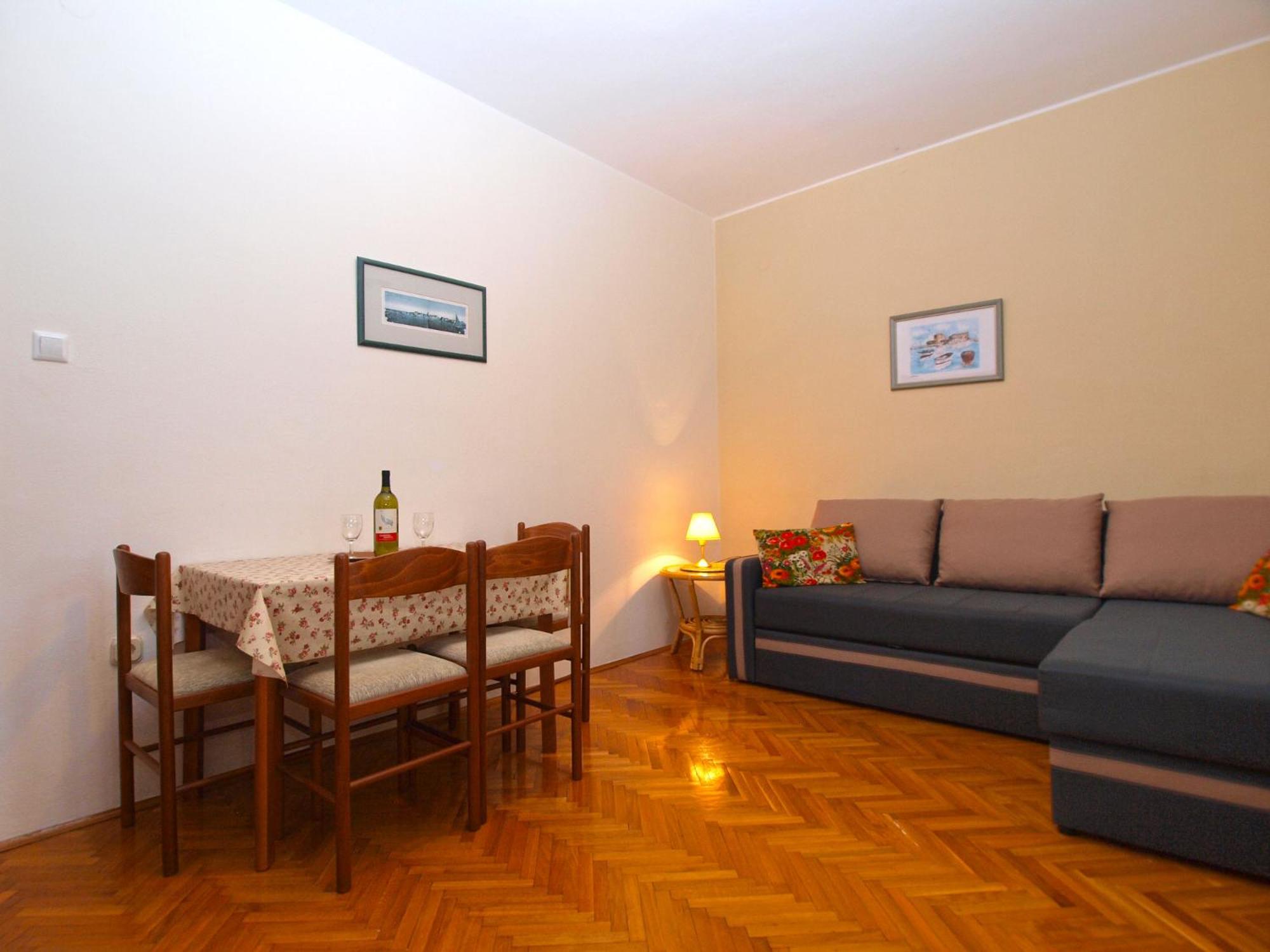 Apartments Angela 1001 view 4