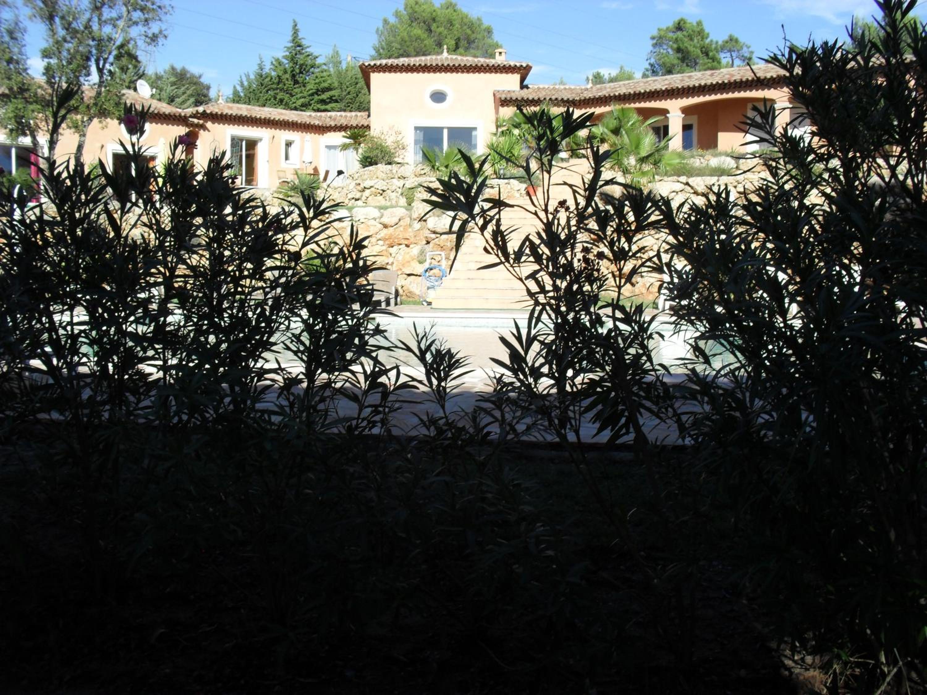 Mas des Lys view 3