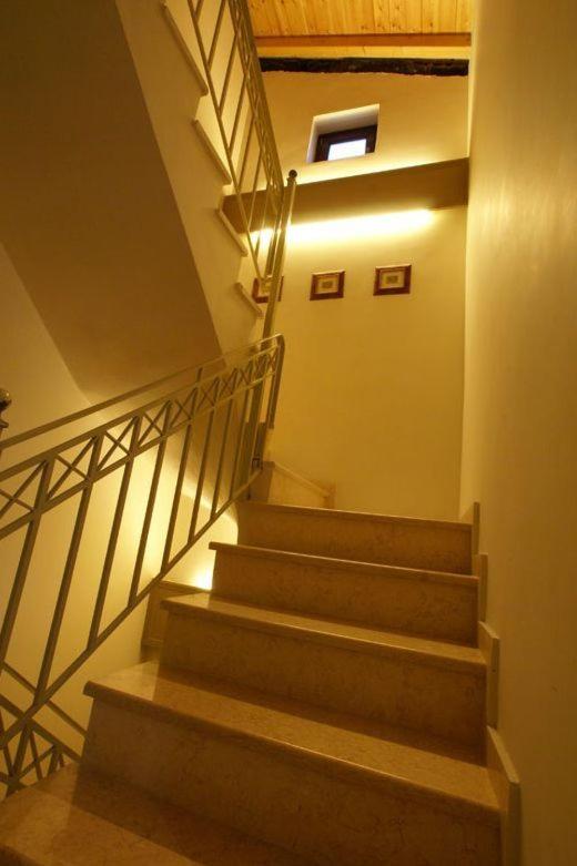 Kaloneri Rooms