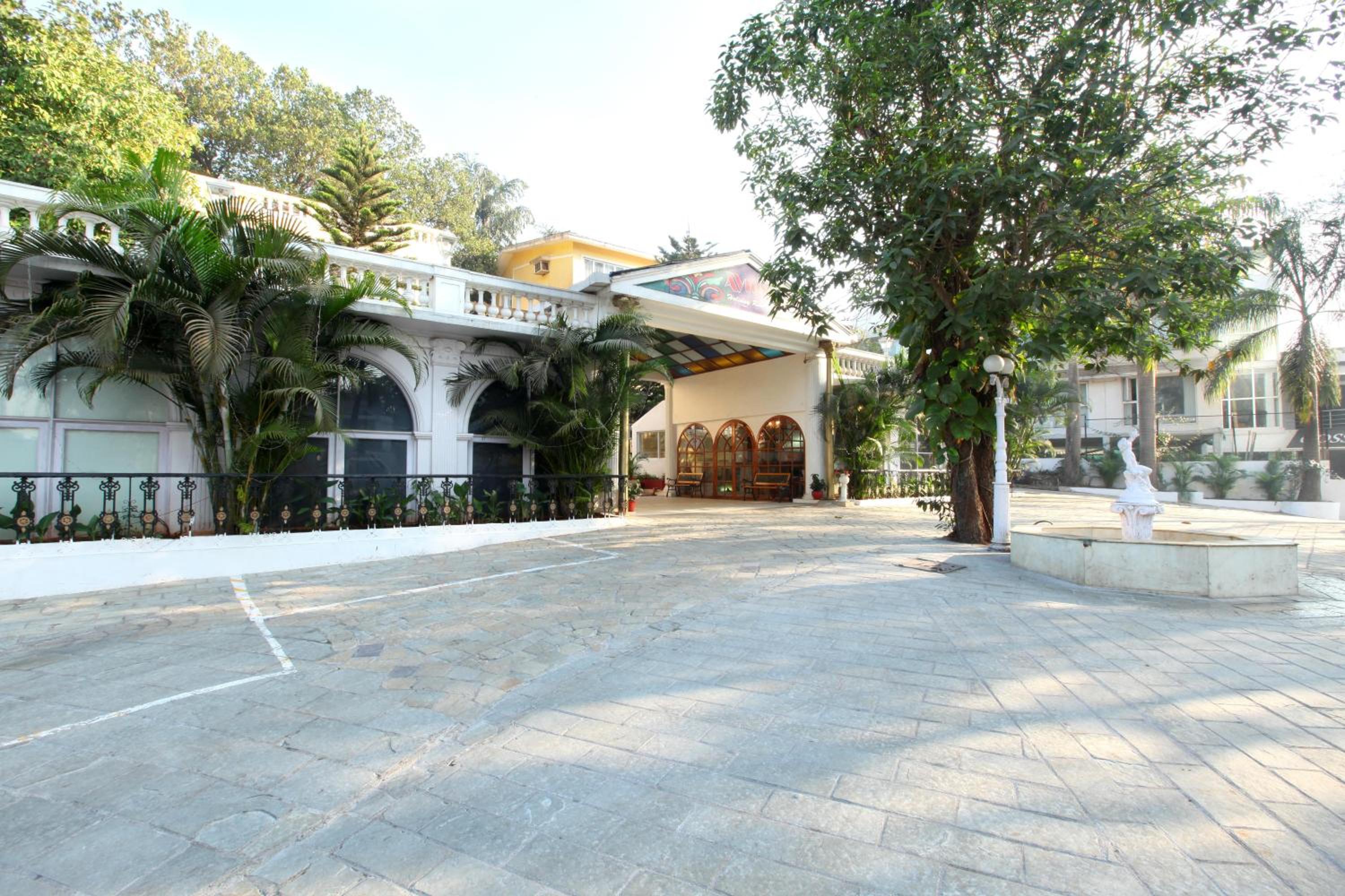 Avion Holiday Resort