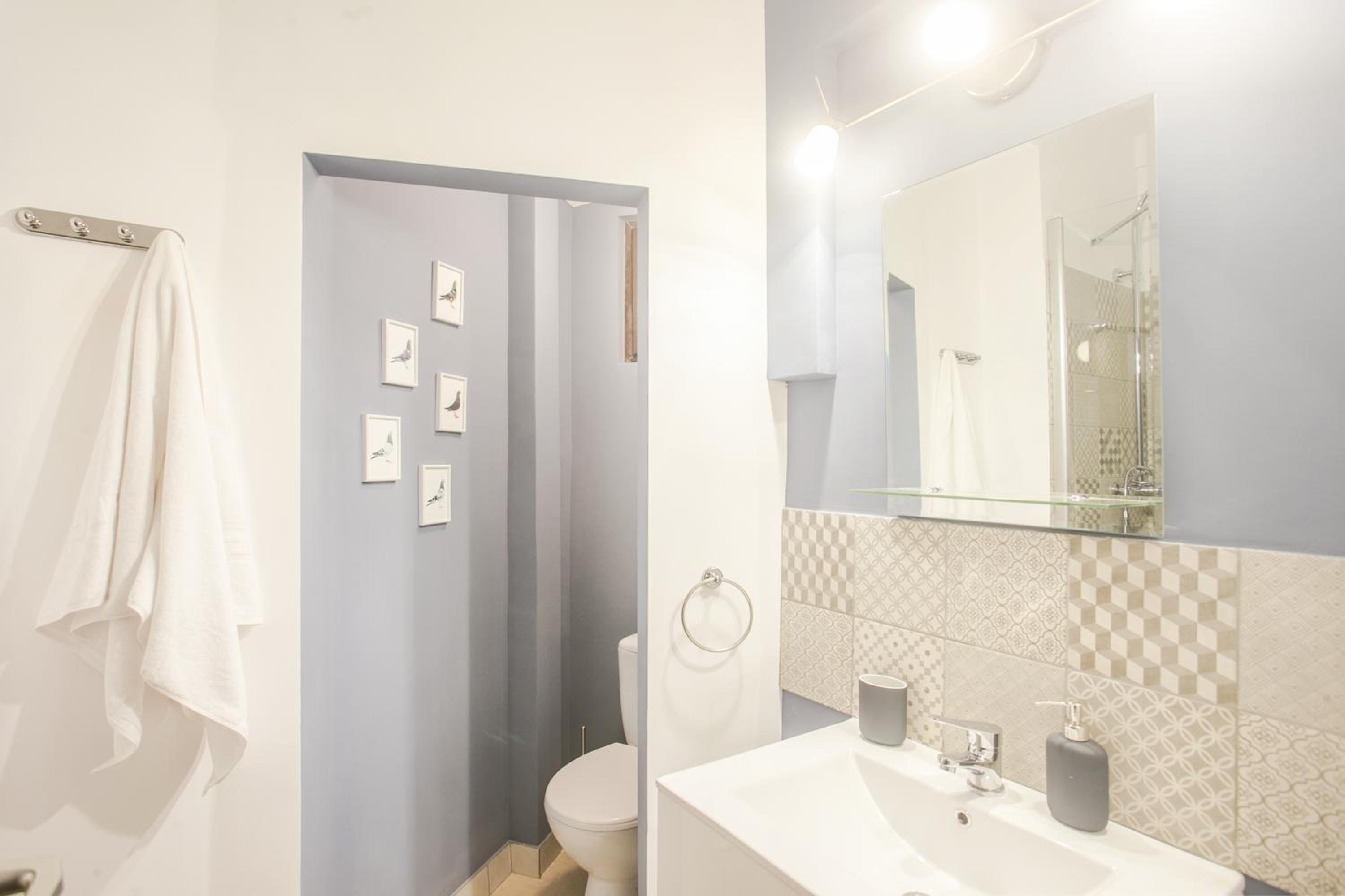 Central Garden by Urbanesq - Completely renovated 2026 view 2