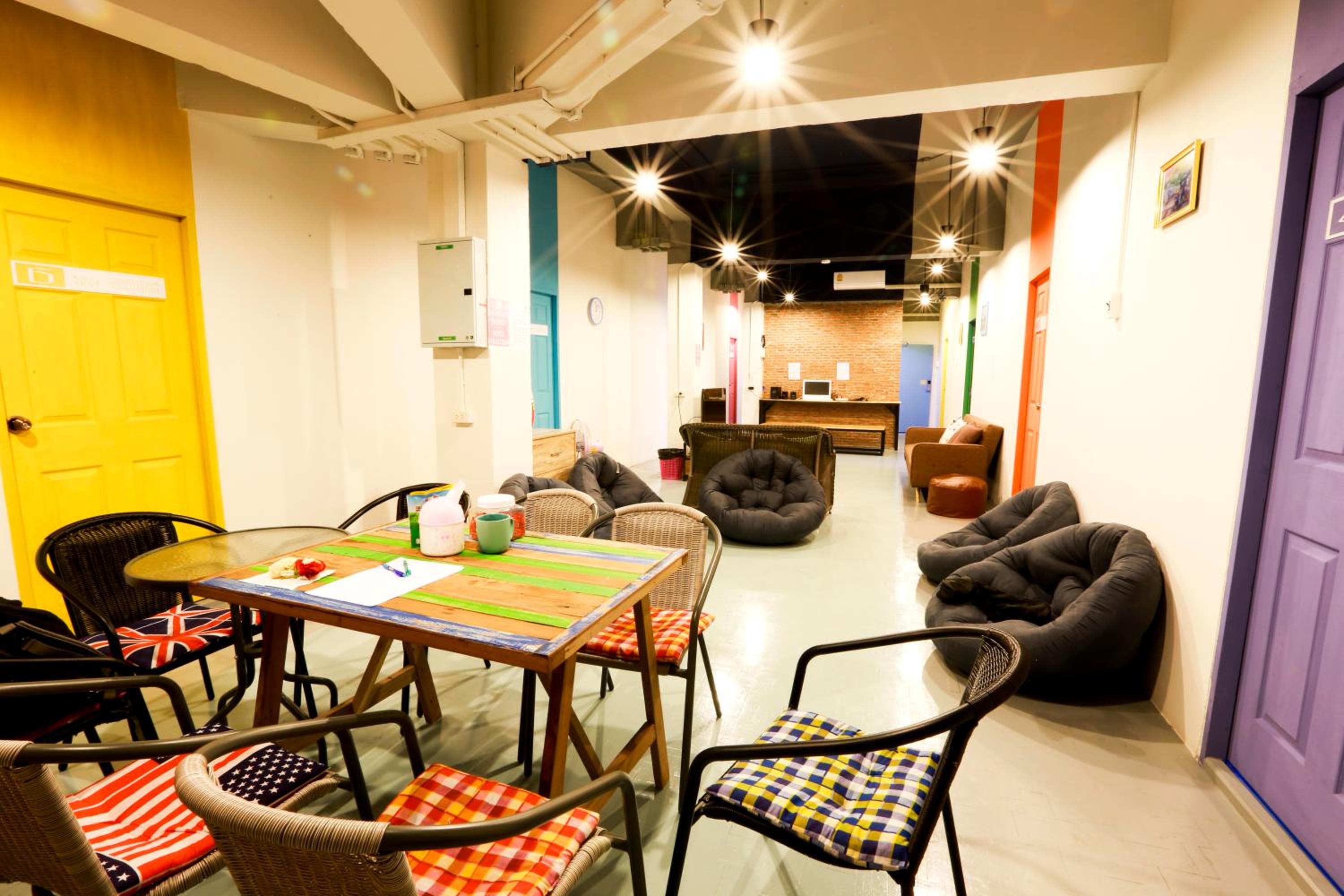 Zee Thai Hostel