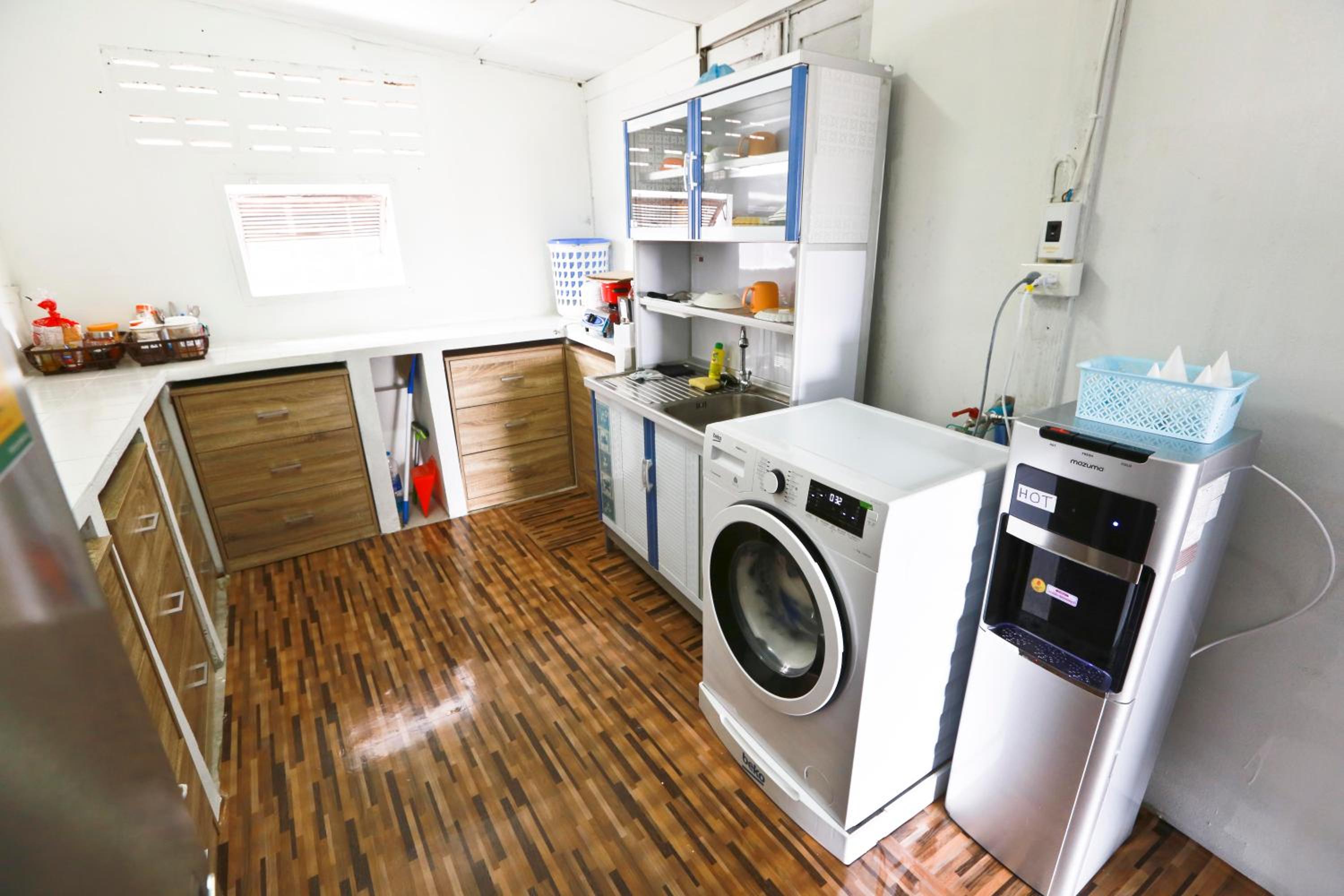 Zee Thai Hostel