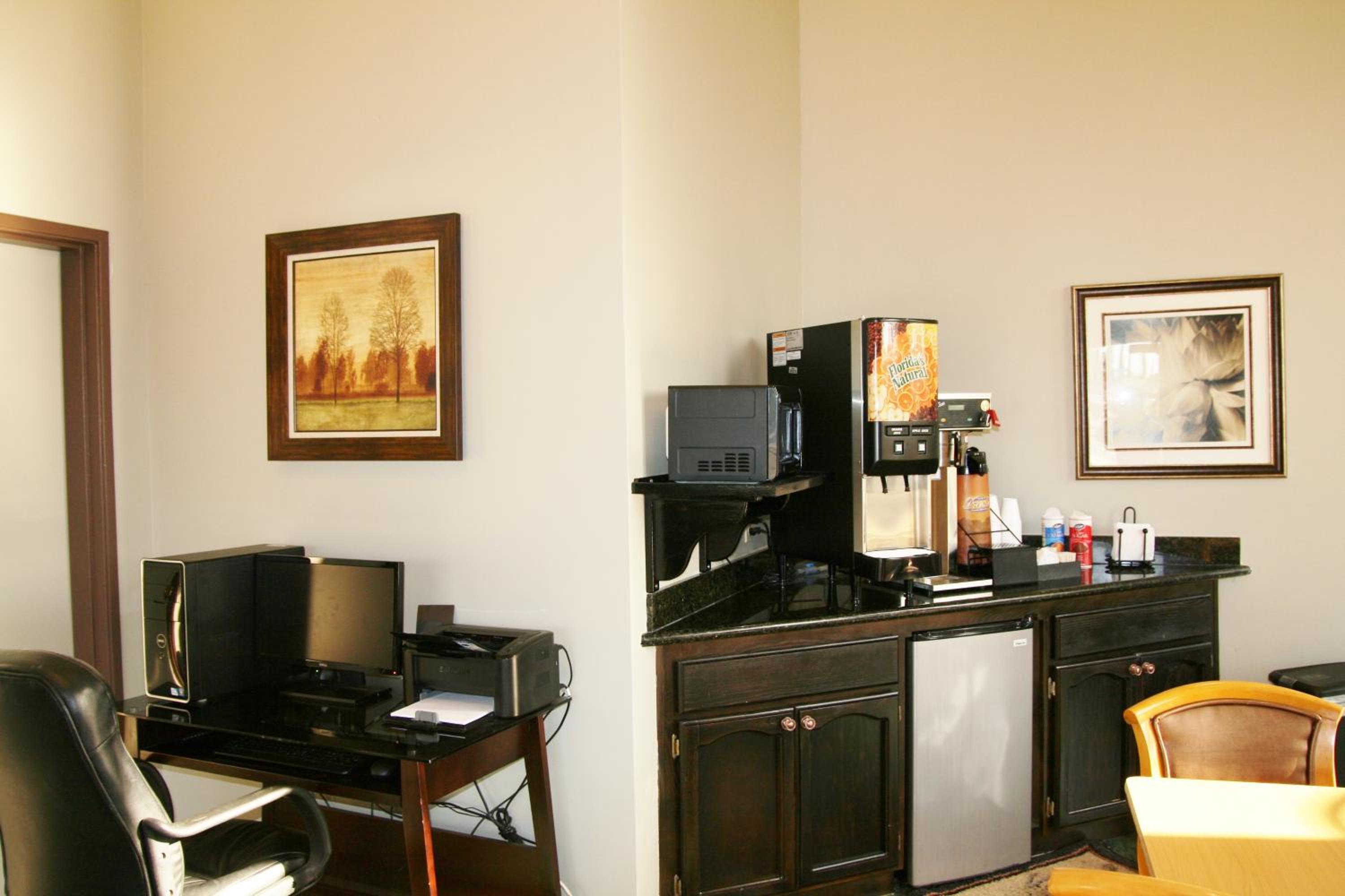 Days Inn by Wyndham Rocklin/Sacramento - Property Image 4