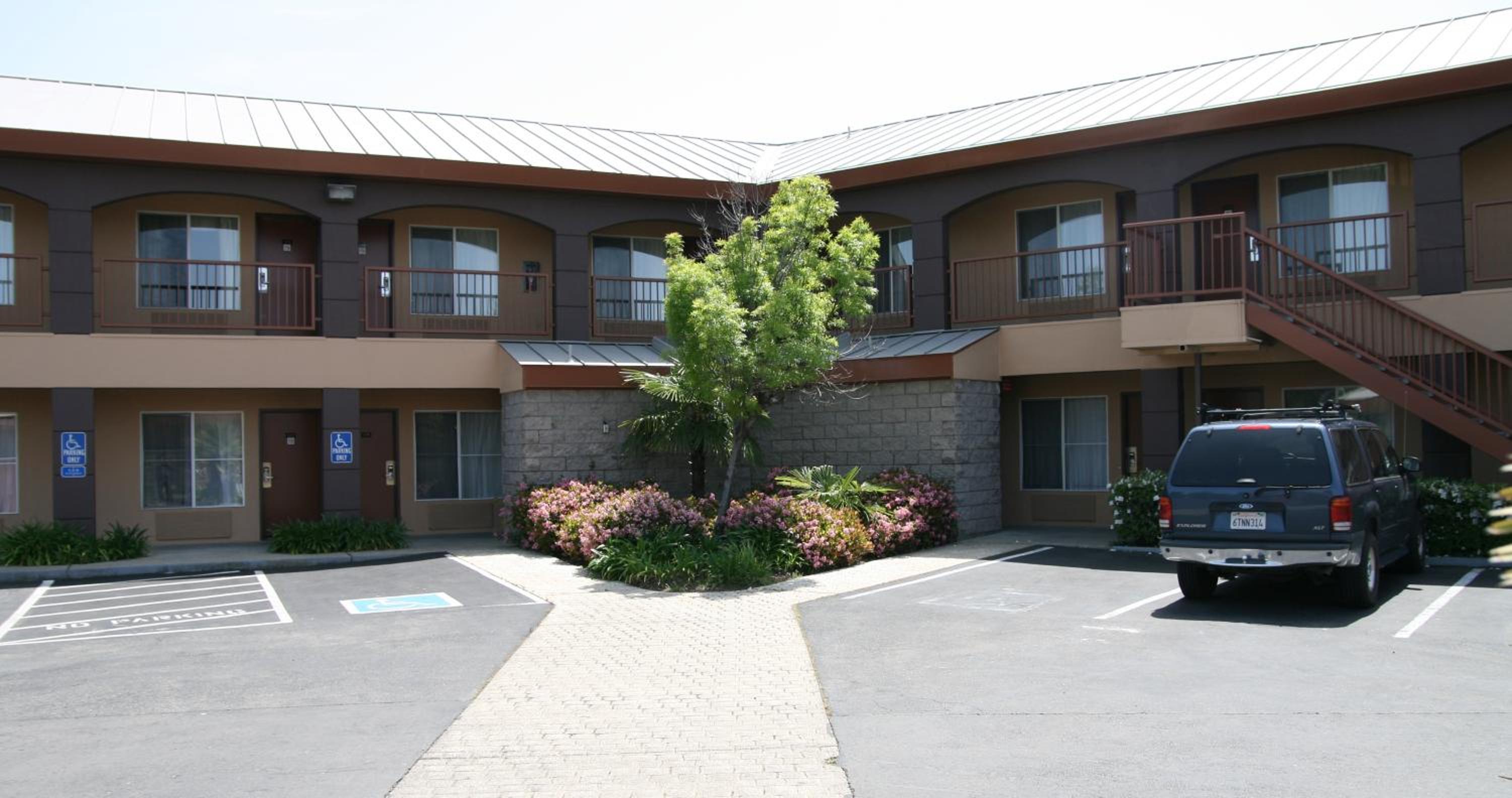 Days Inn by Wyndham Rocklin/Sacramento - Property Image 12