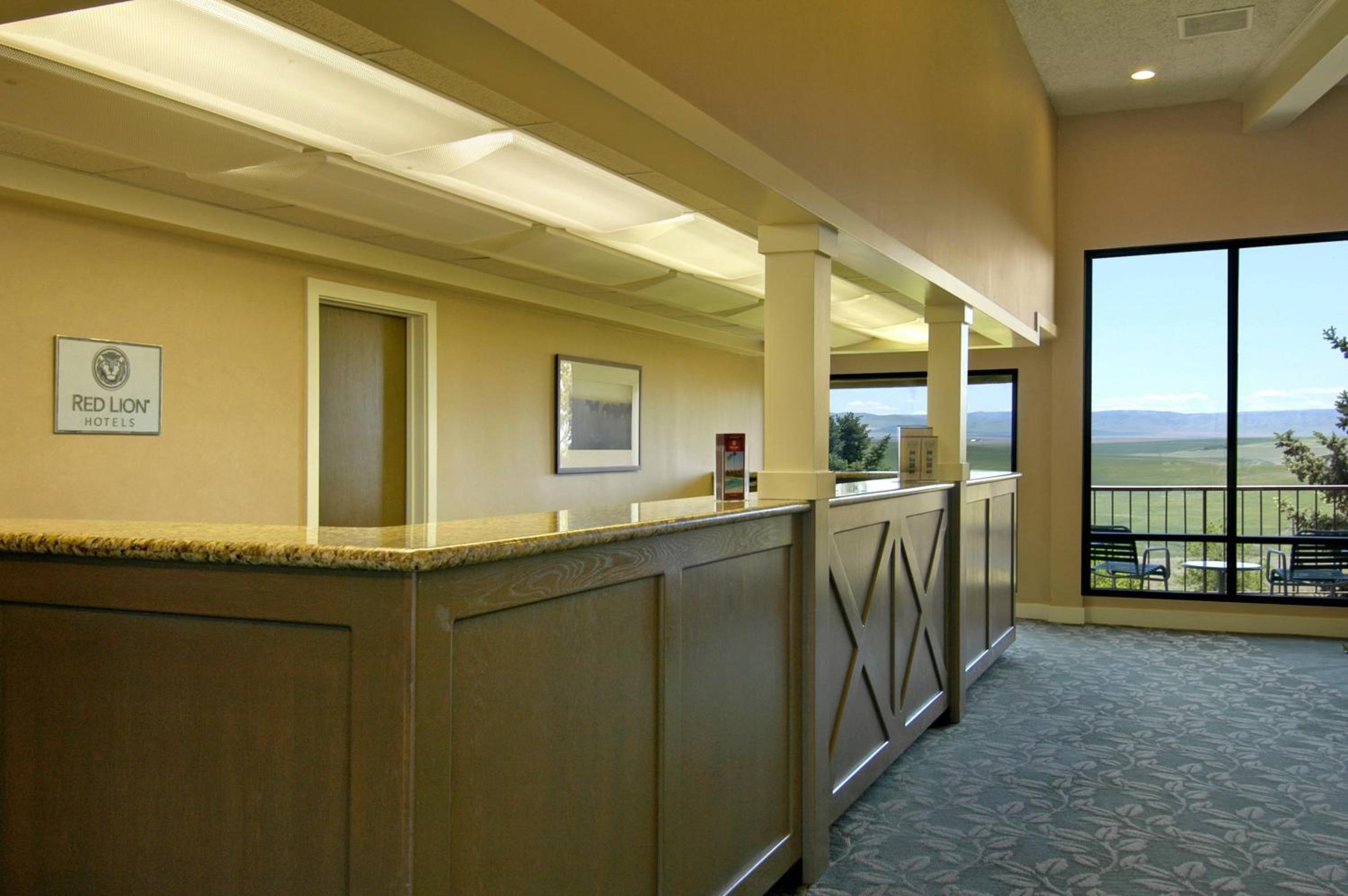 Pendleton Vacations - Red Lion Hotel Pendleton - Property Image 2