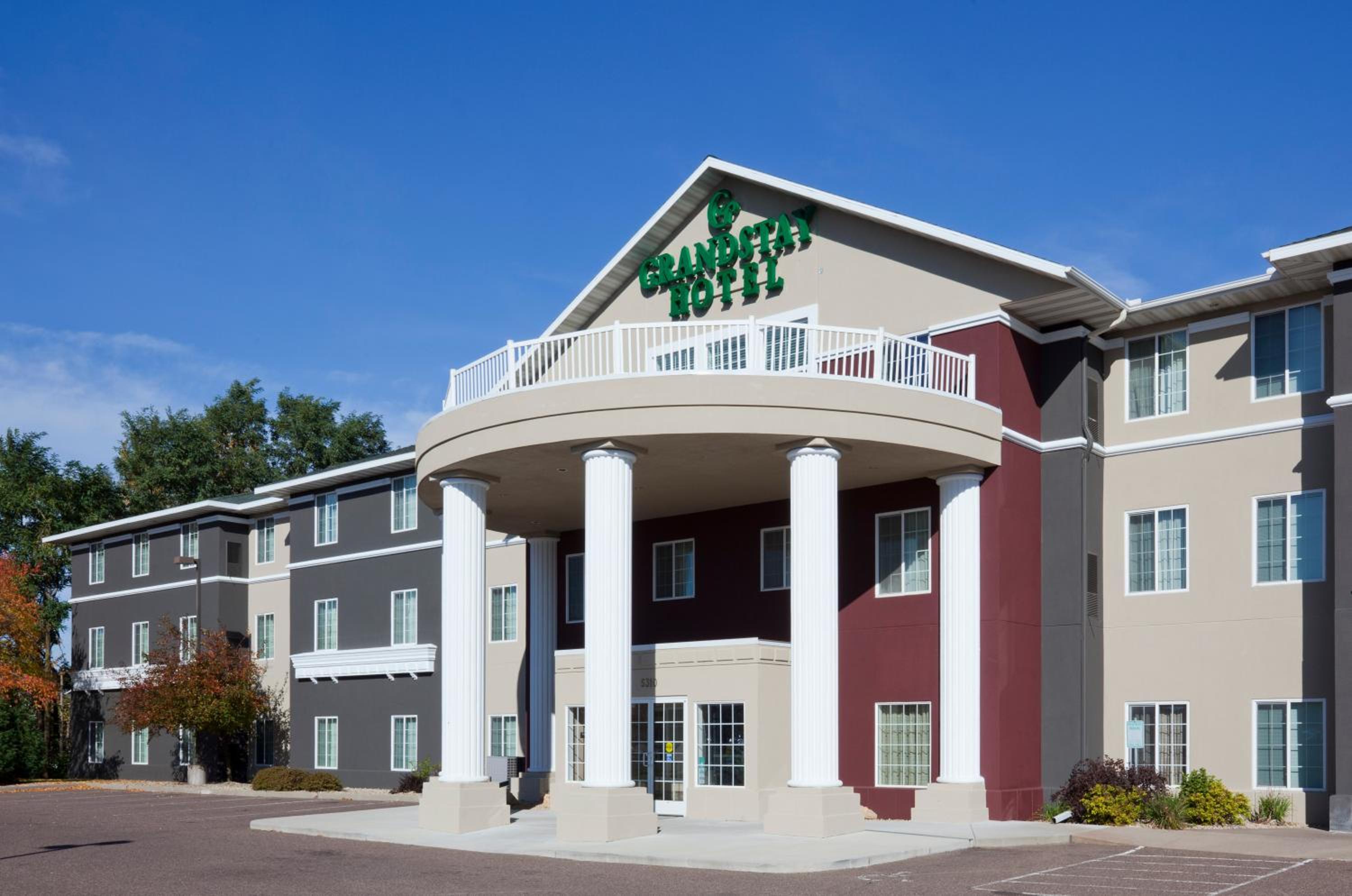 GrandStay Residential Suites Hotel - Eau Claire