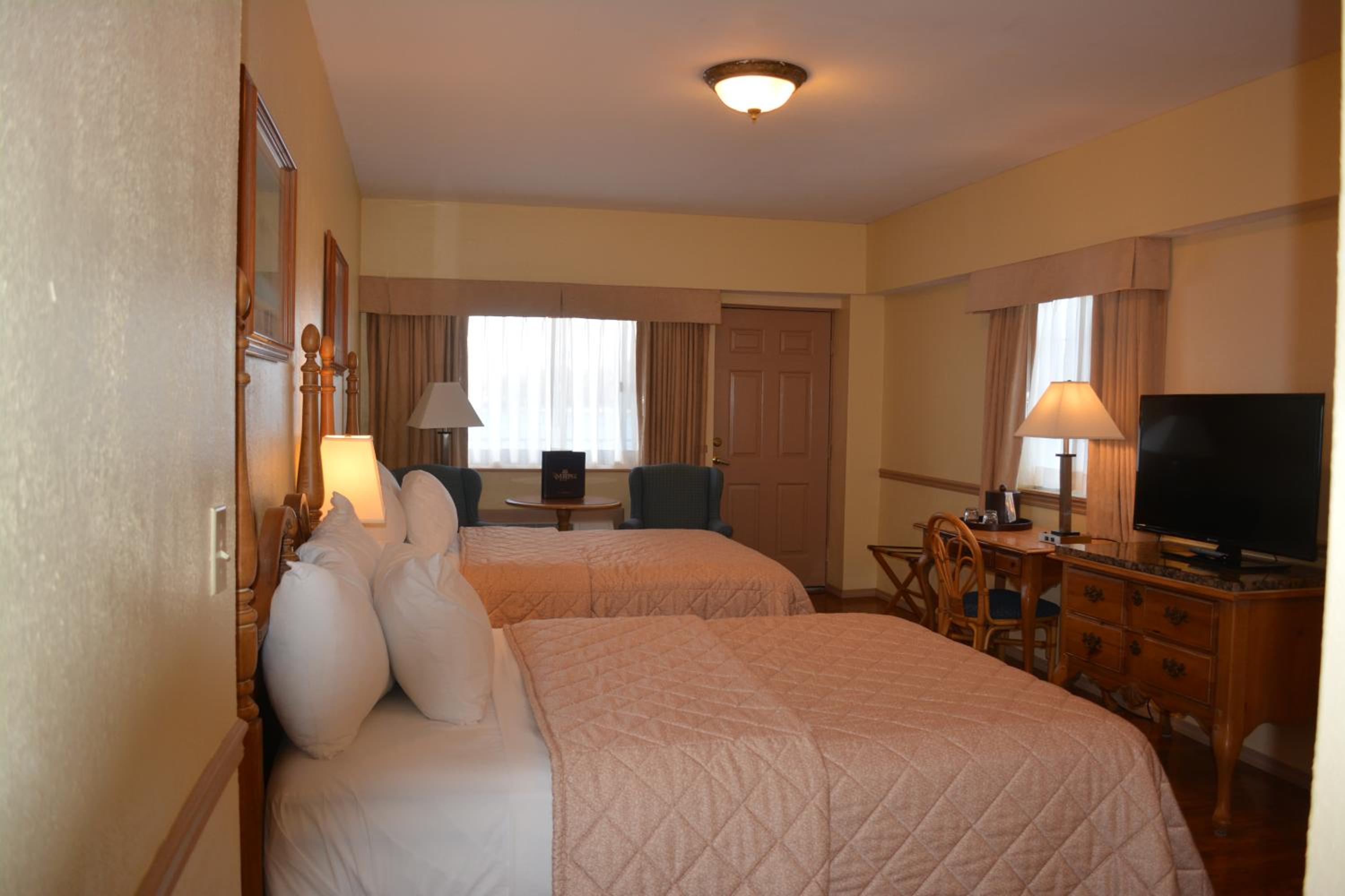 Riveredge Resort Hotel