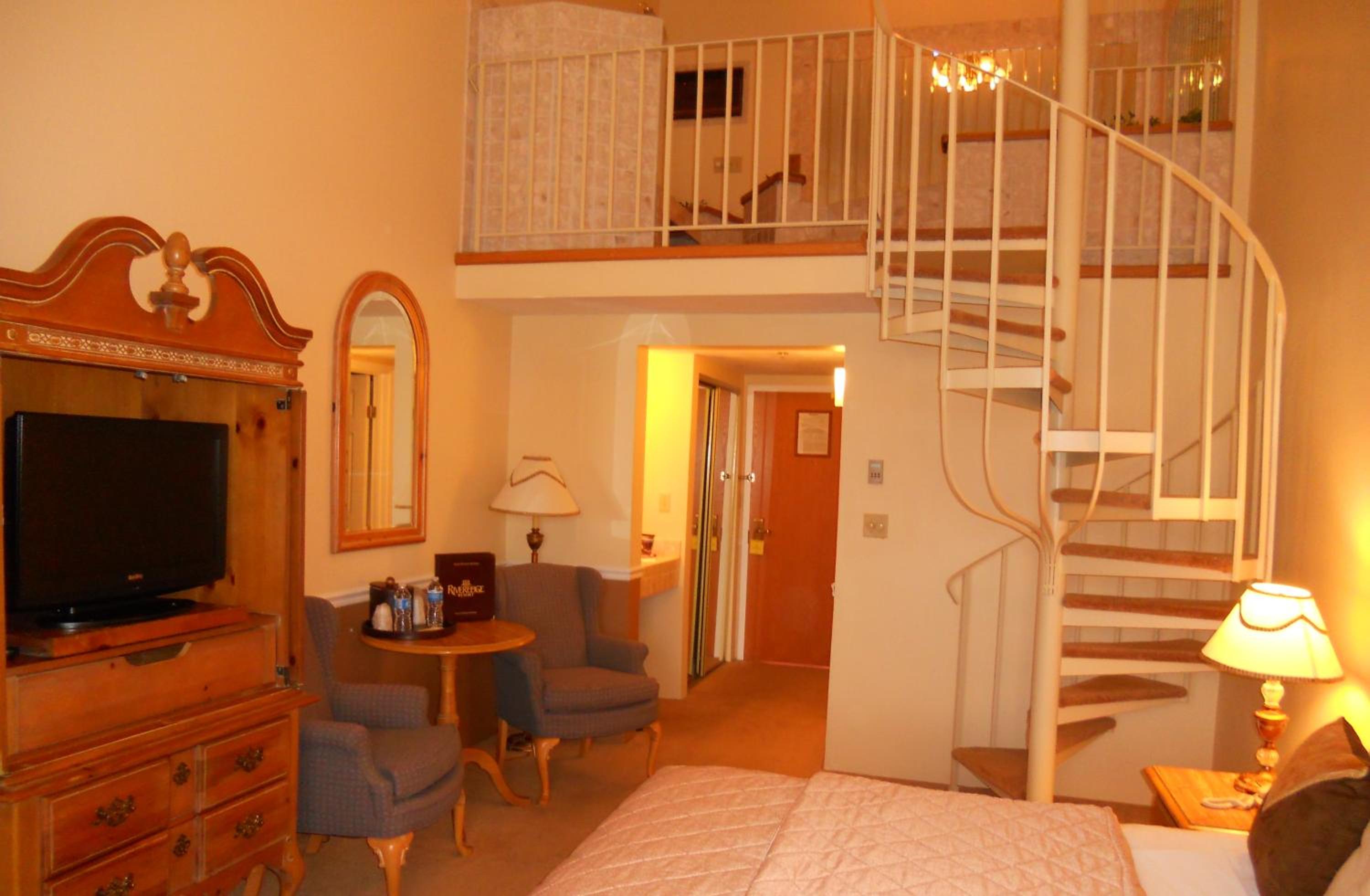 Riveredge Resort Hotel