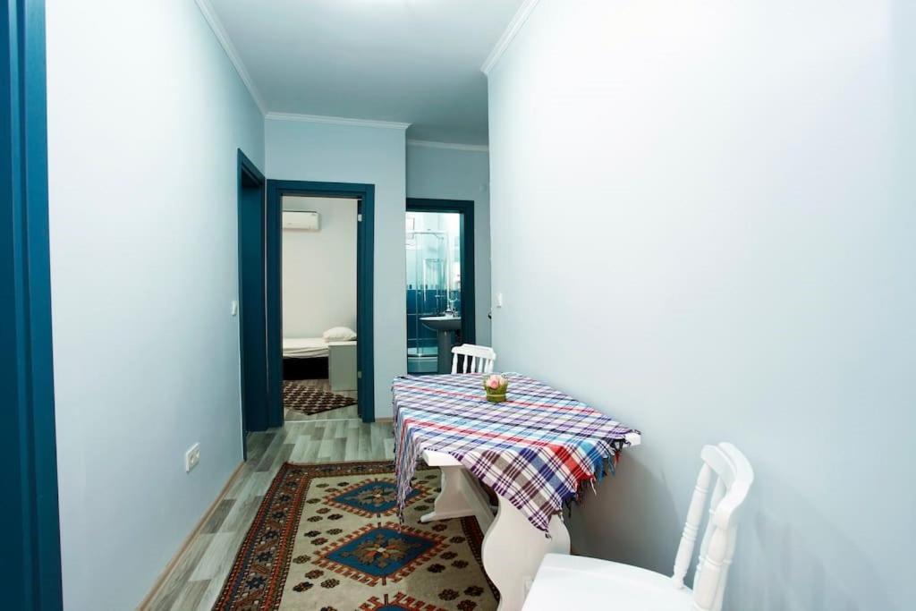 Blue Suites by V
