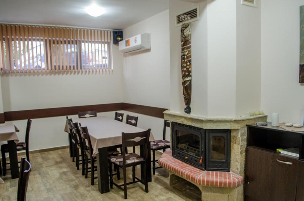 Guest House Dinevi