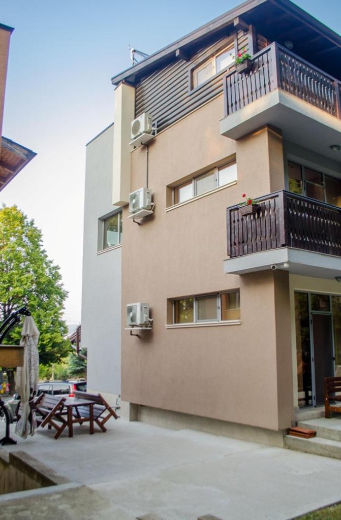 Guest House Dinevi