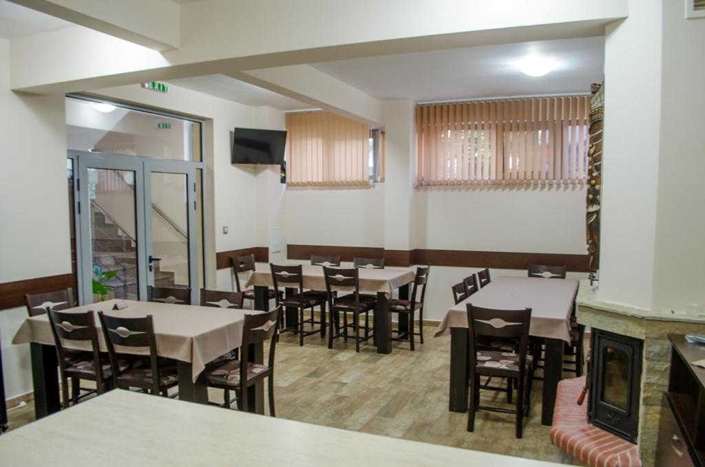 Guest House Dinevi