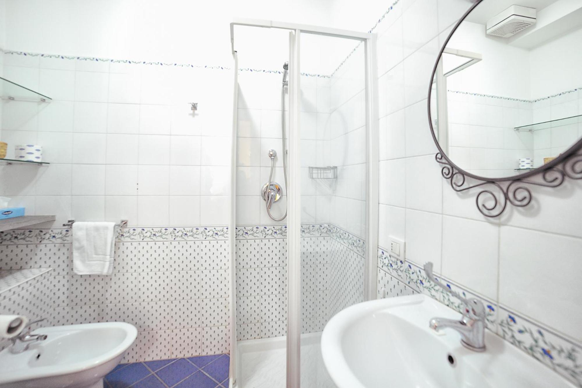 Spaccanapoli Comfort Suites