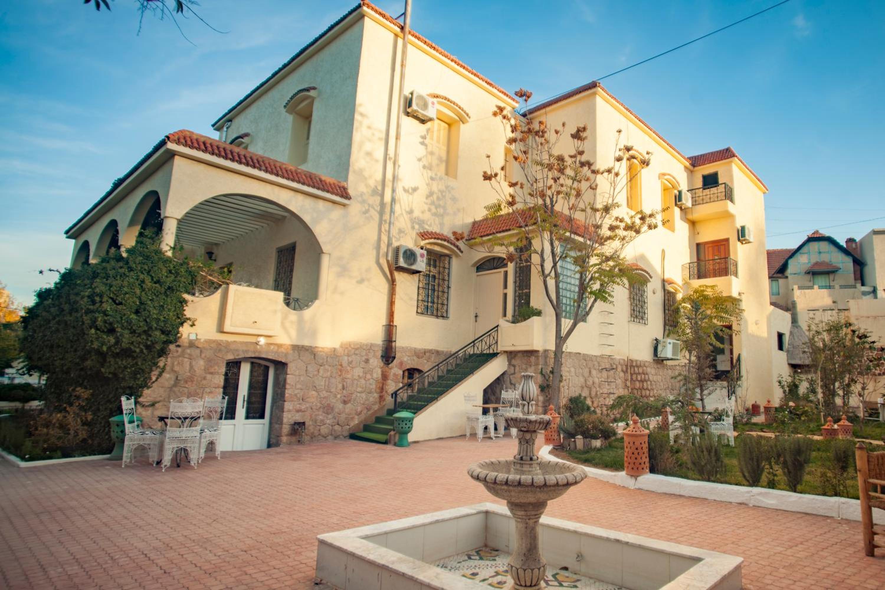 Villa Pomme d'Or view 3