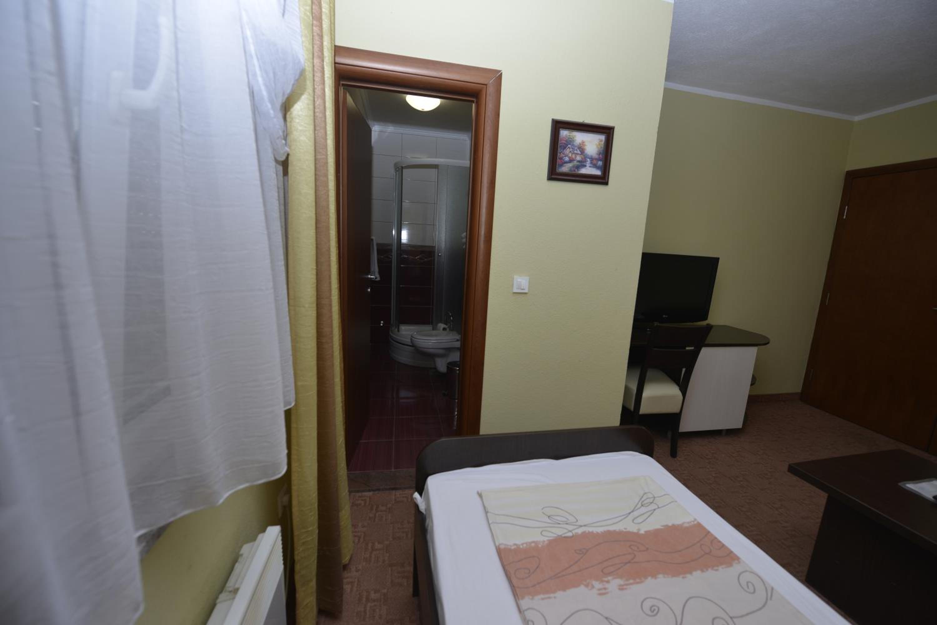 Photo 23