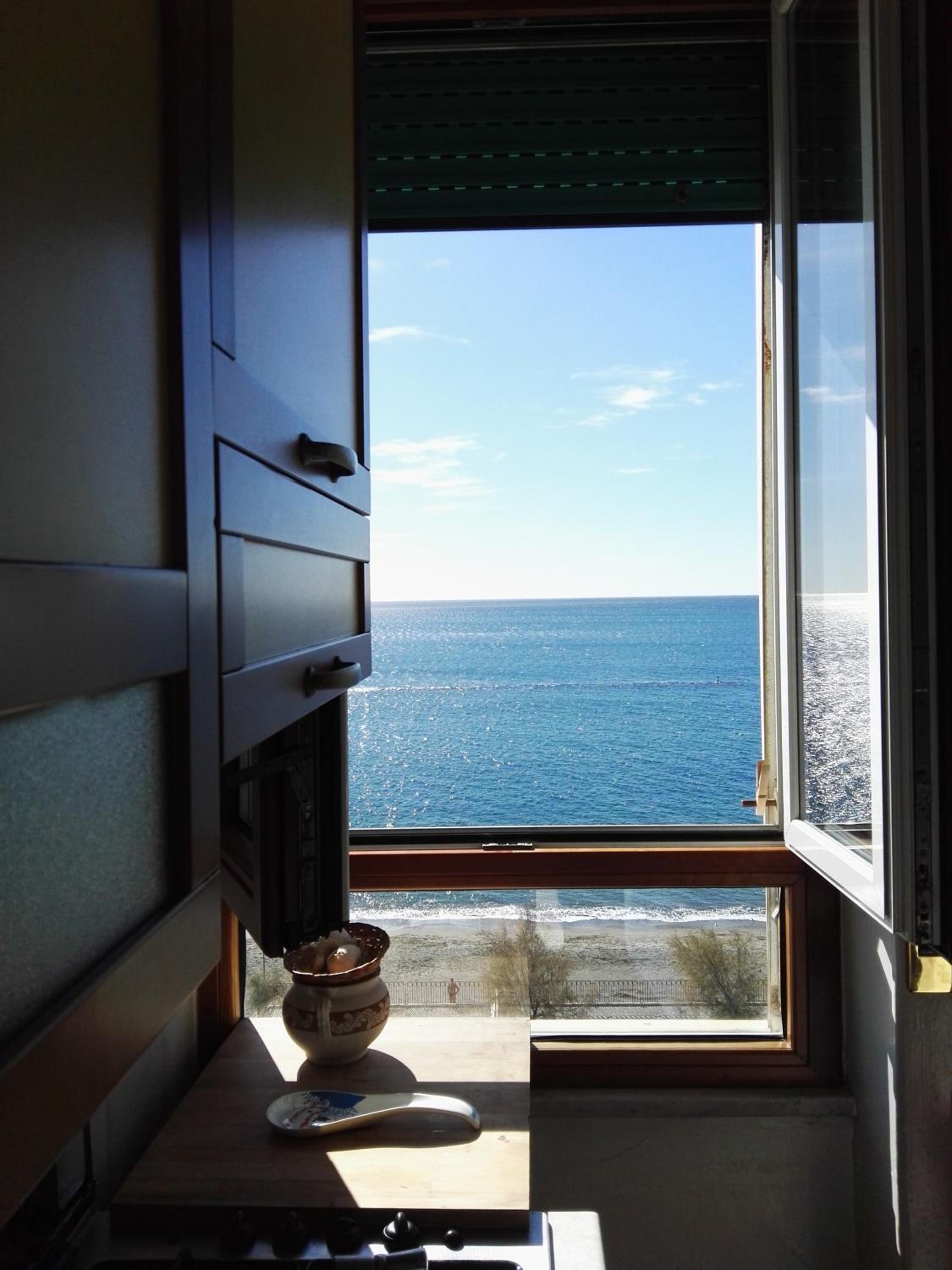 Casa Vista Mare en Salerno — kitchen
